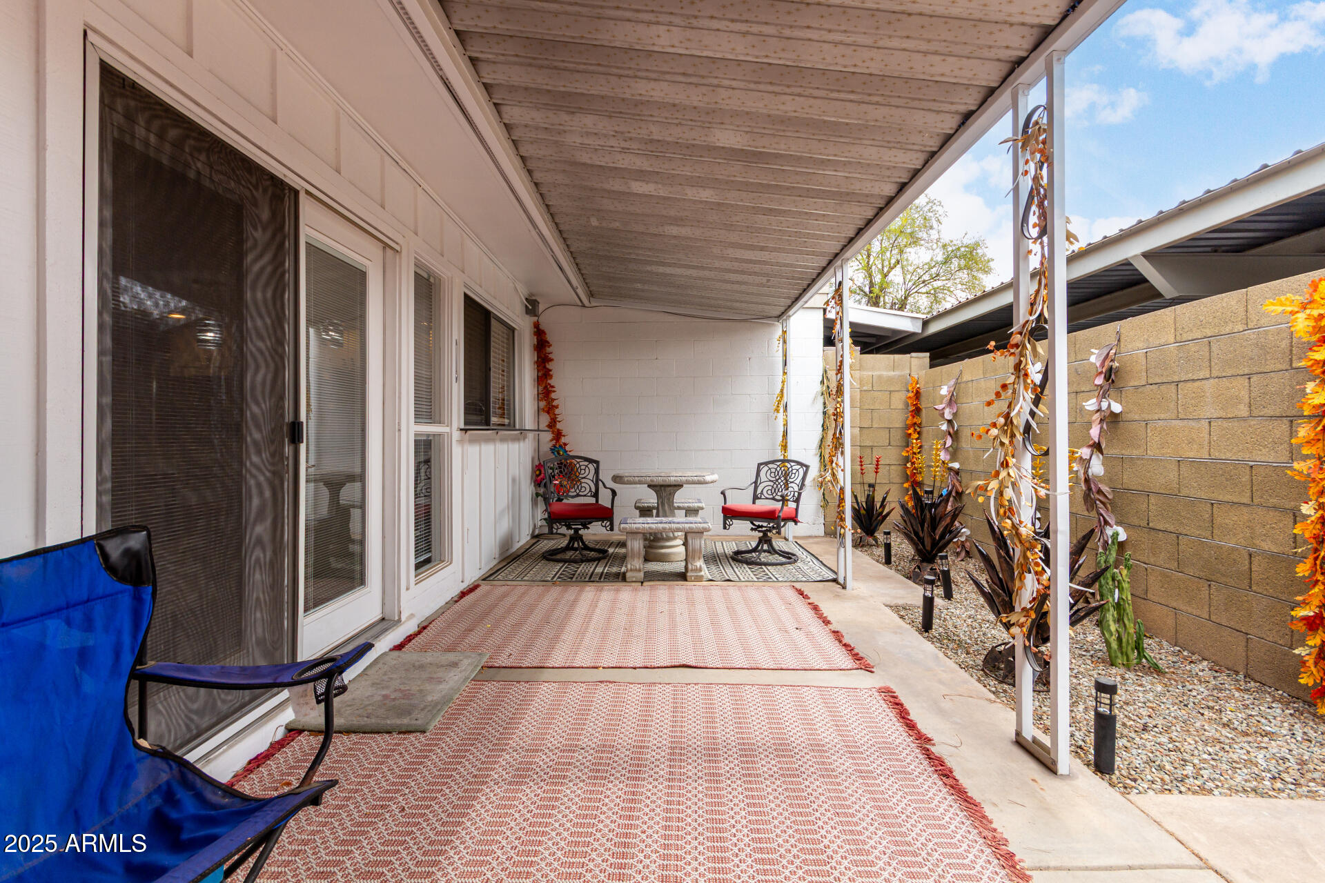 1725 W MARLETTE Avenue