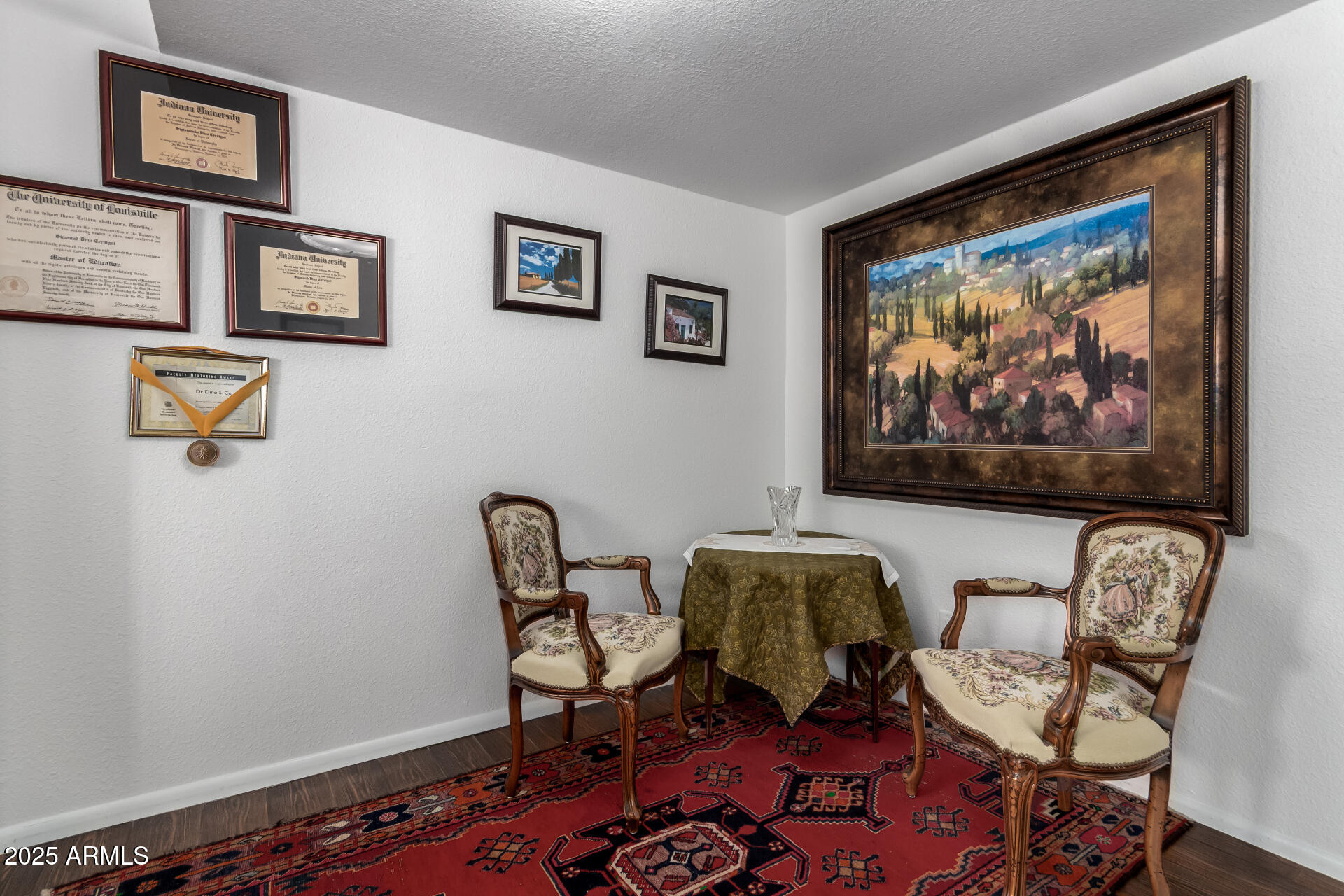 1725 W MARLETTE Avenue