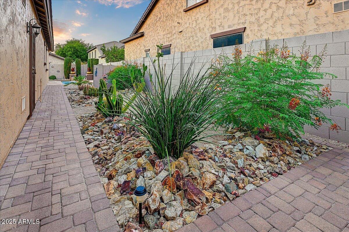 9058 W REDBIRD Road