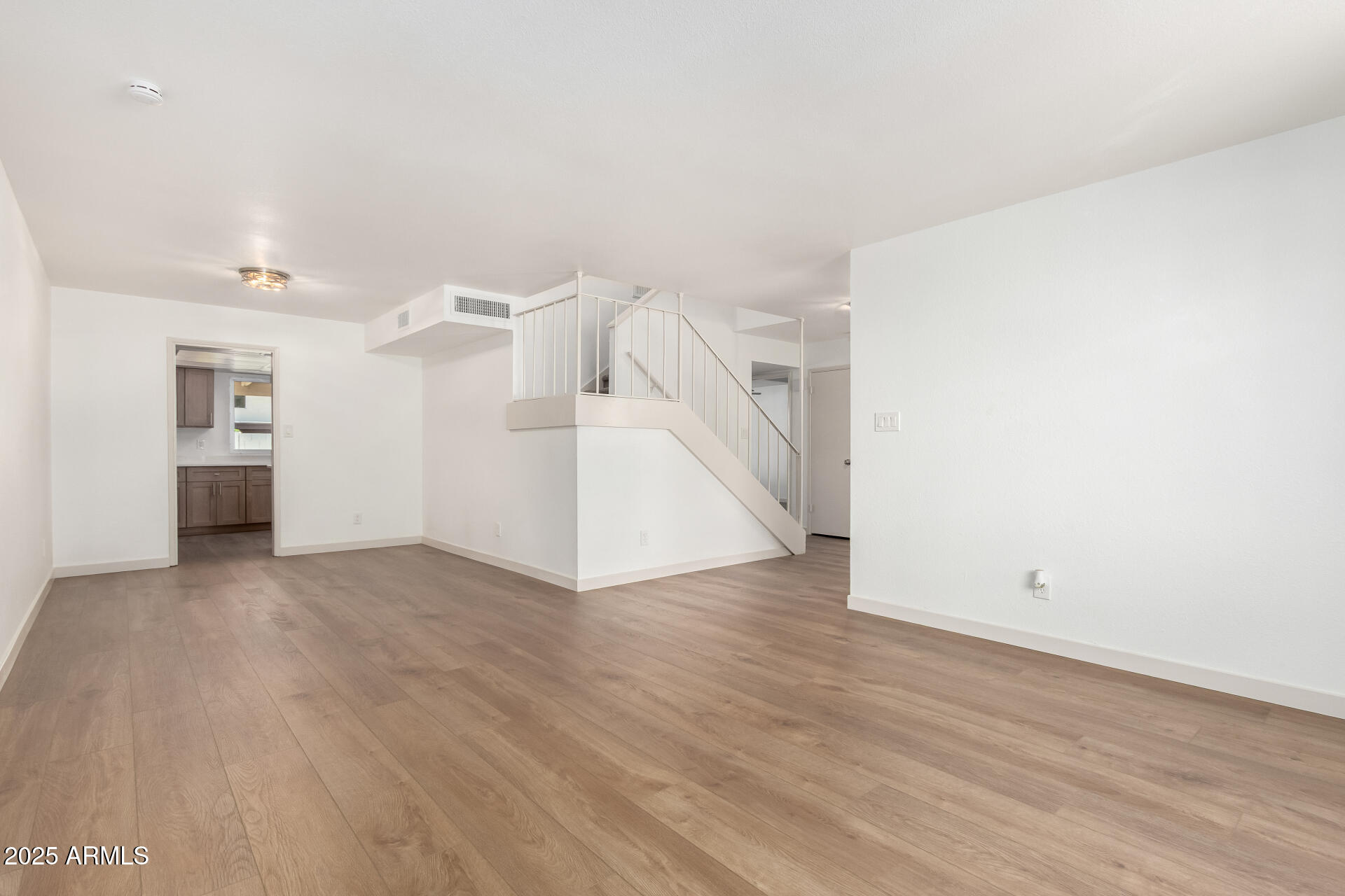 1707 W MARLETTE Avenue