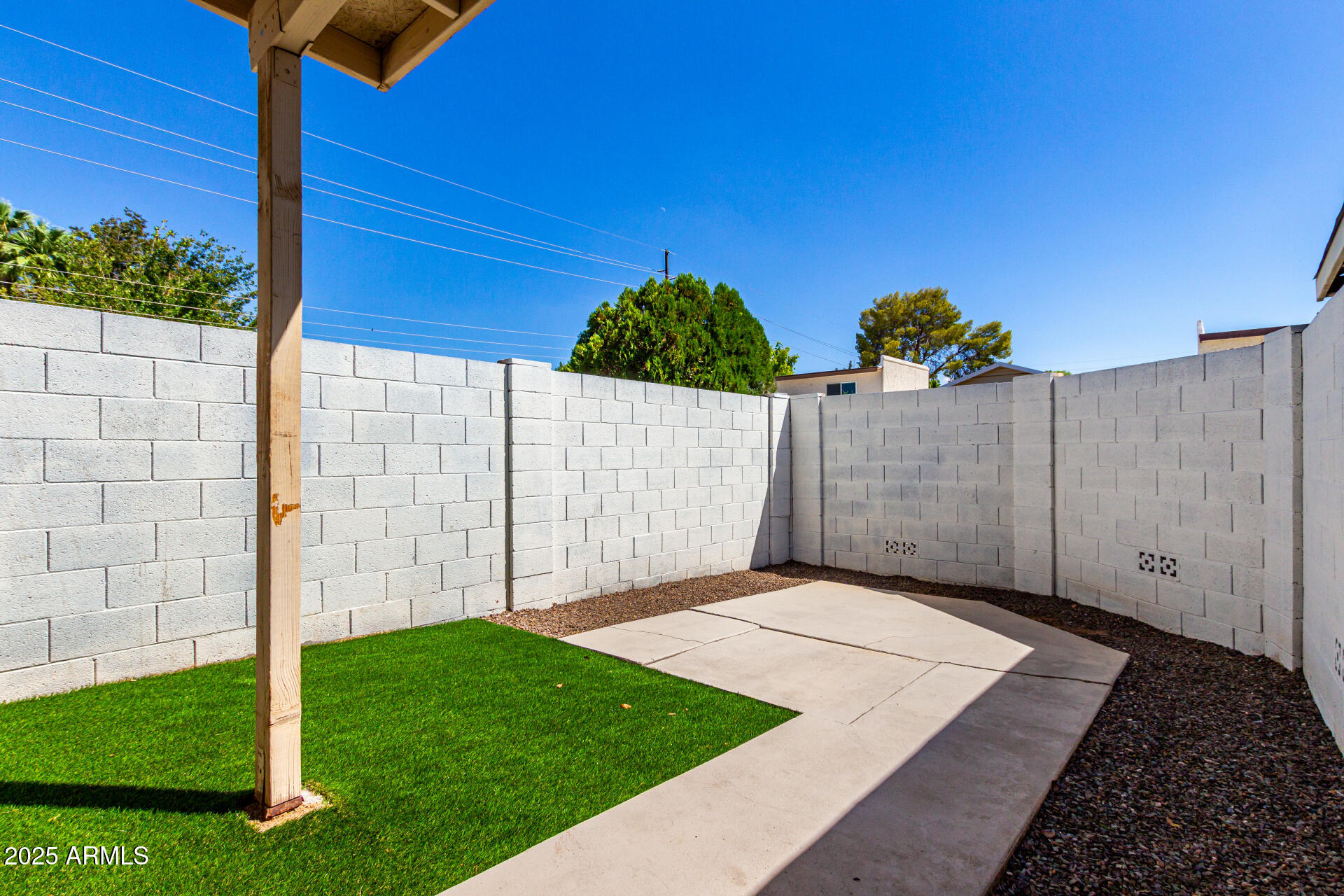 1707 W MARLETTE Avenue