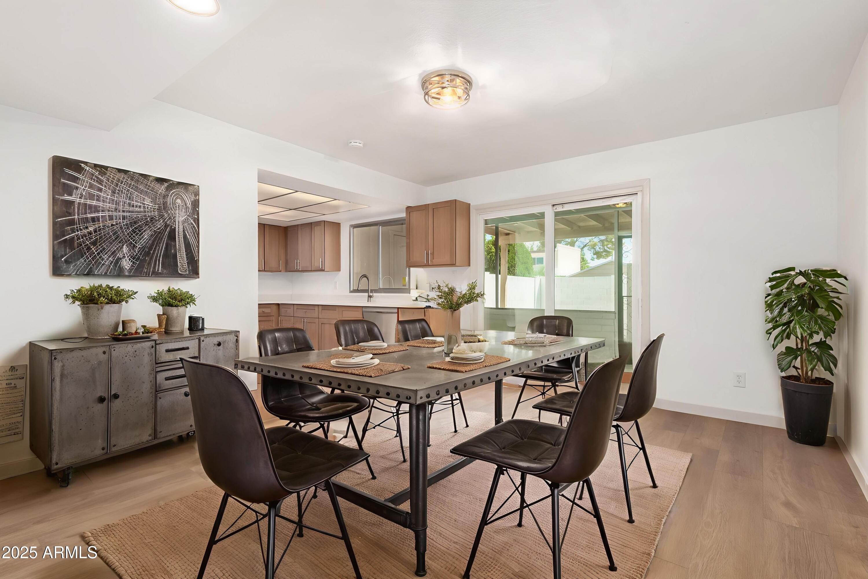 1707 W MARLETTE Avenue