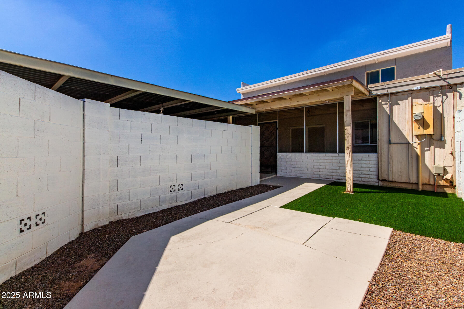 1707 W MARLETTE Avenue