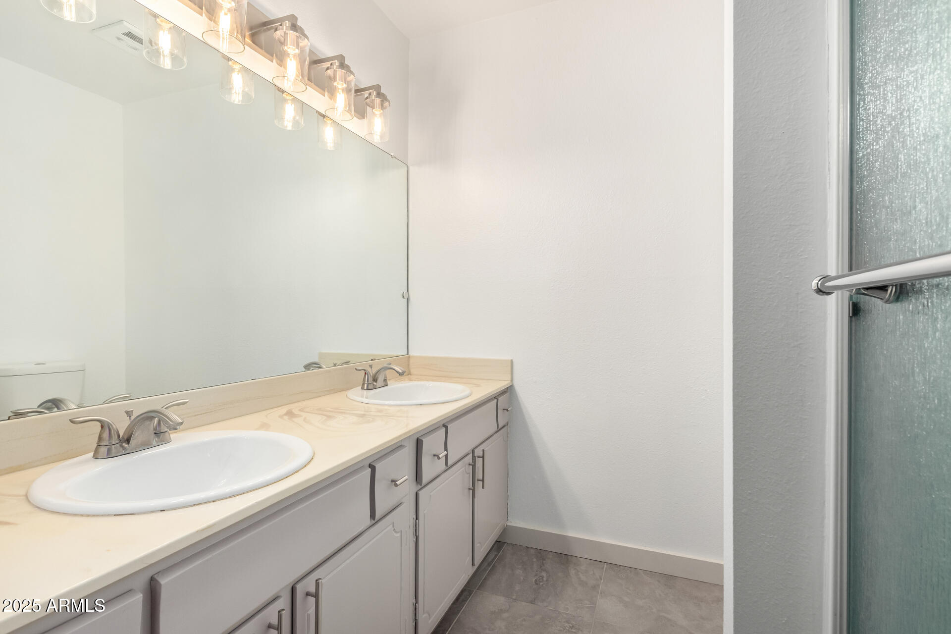 1707 W MARLETTE Avenue