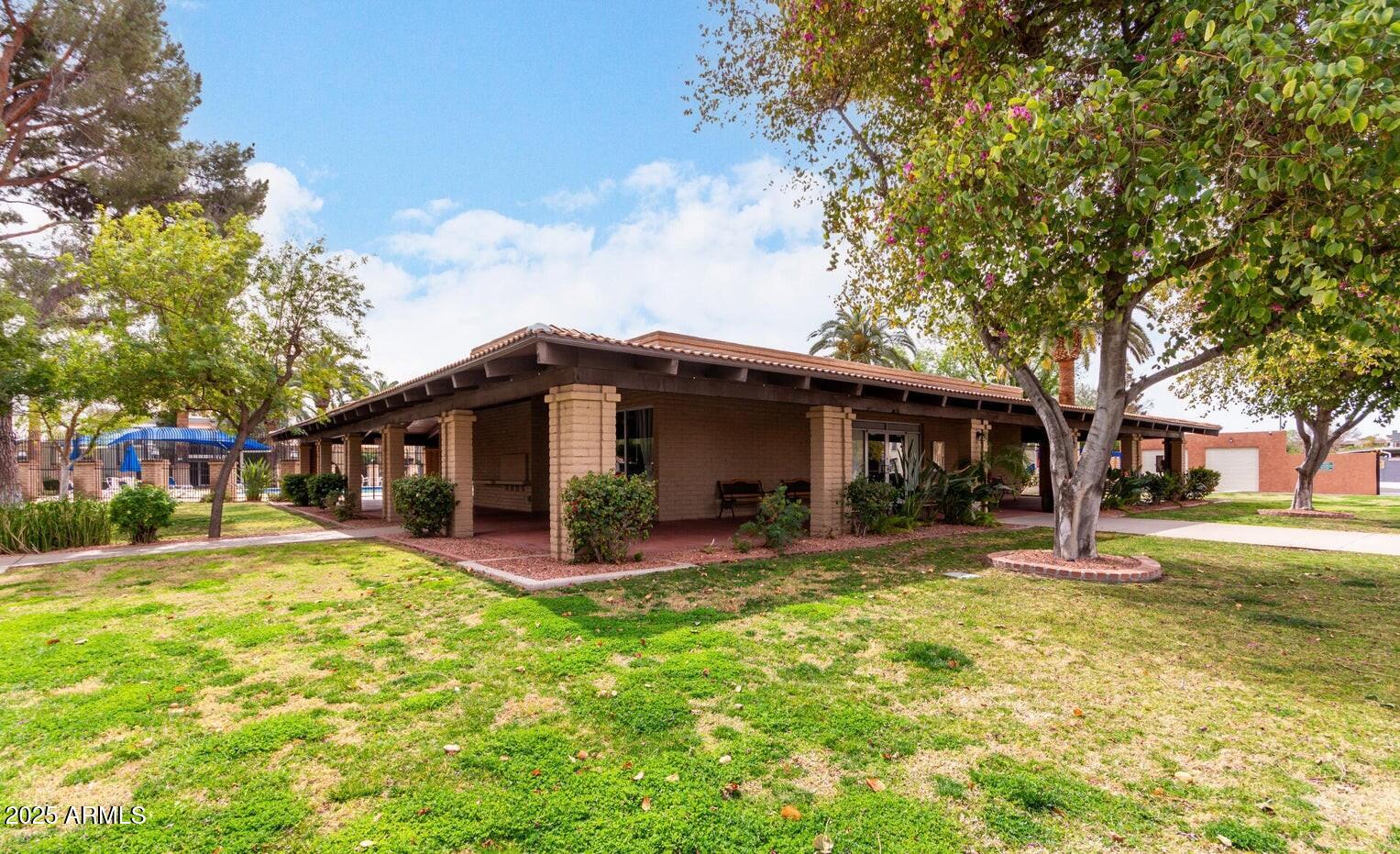 1707 W MARLETTE Avenue