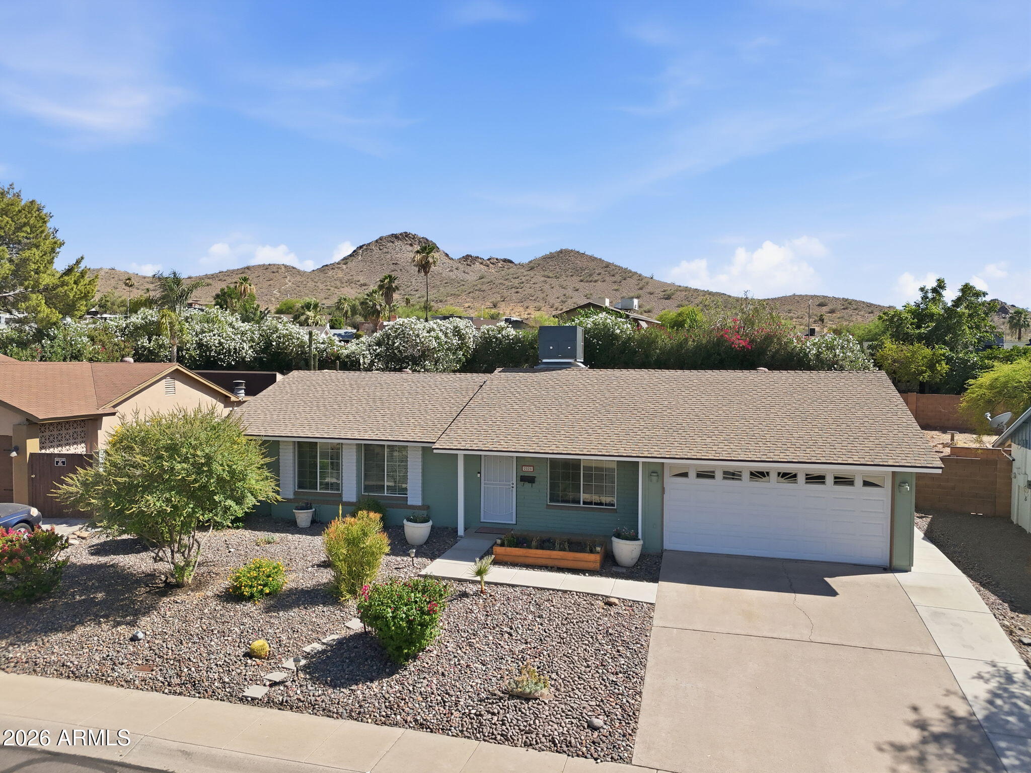 2525 E VISTA Drive