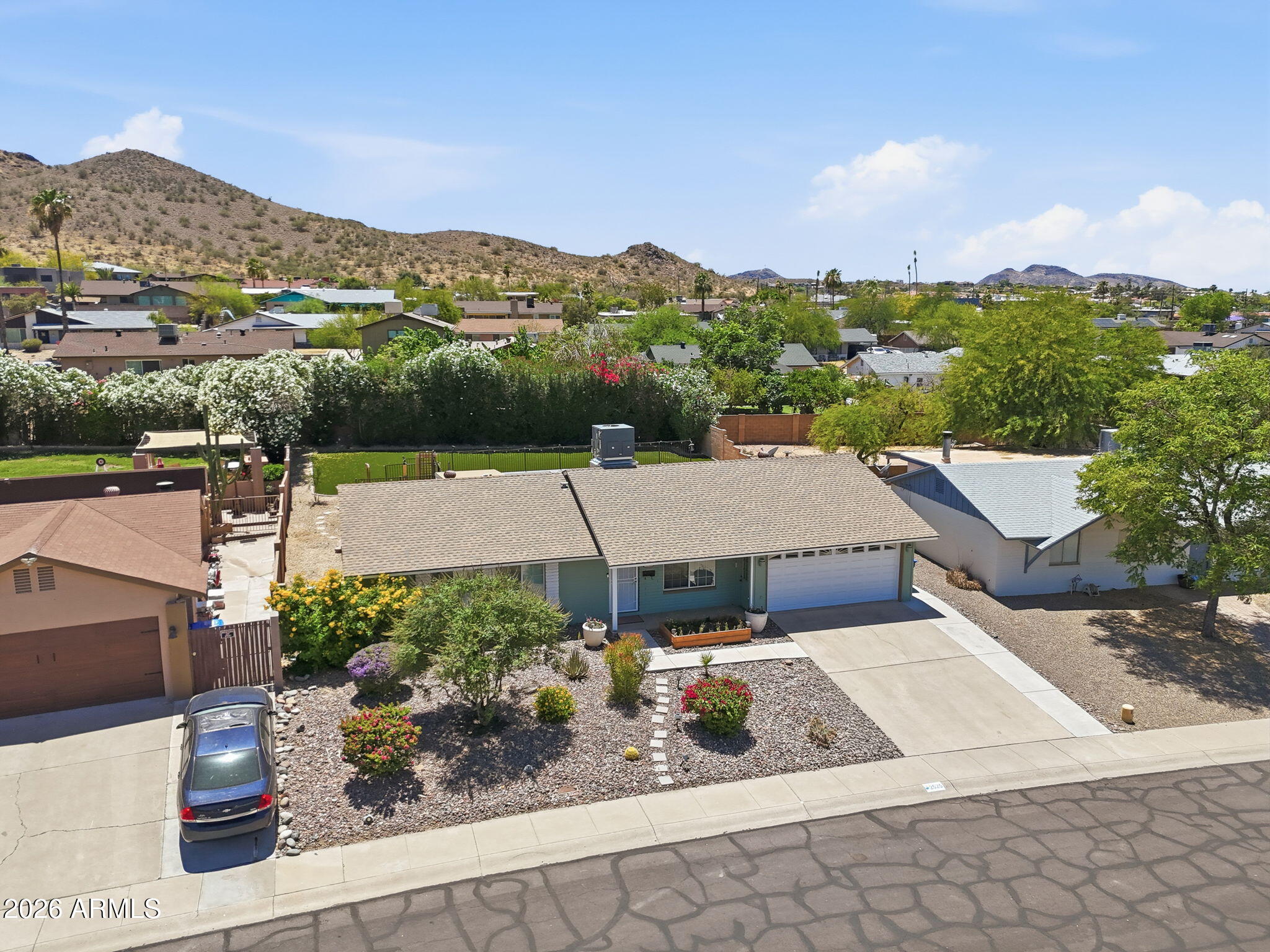 2525 E VISTA Drive