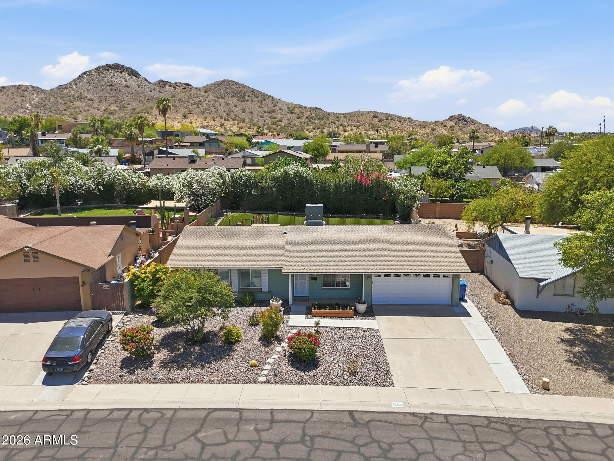 2525 E VISTA Drive
