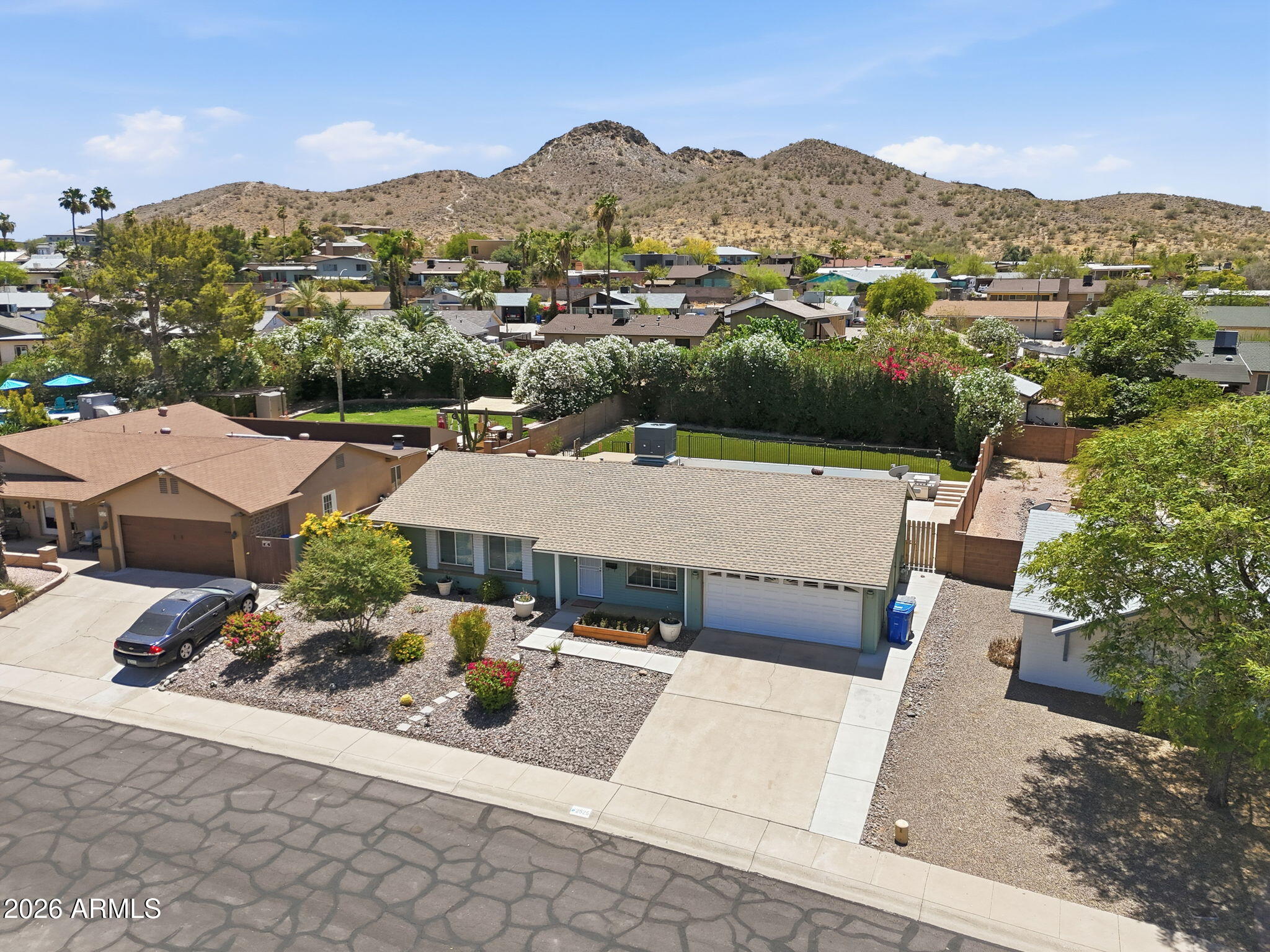 2525 E VISTA Drive
