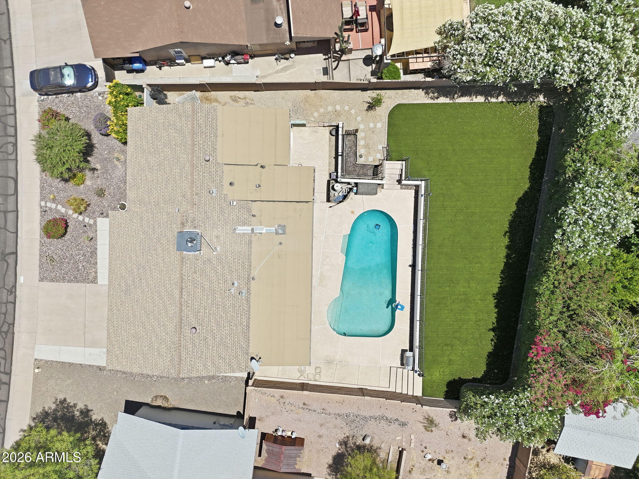 2525 E VISTA Drive