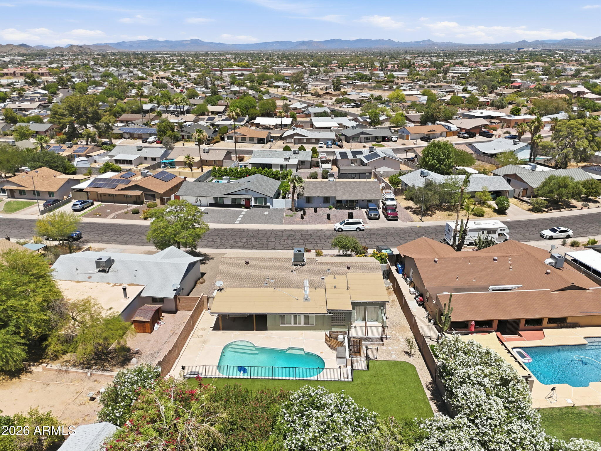 2525 E VISTA Drive