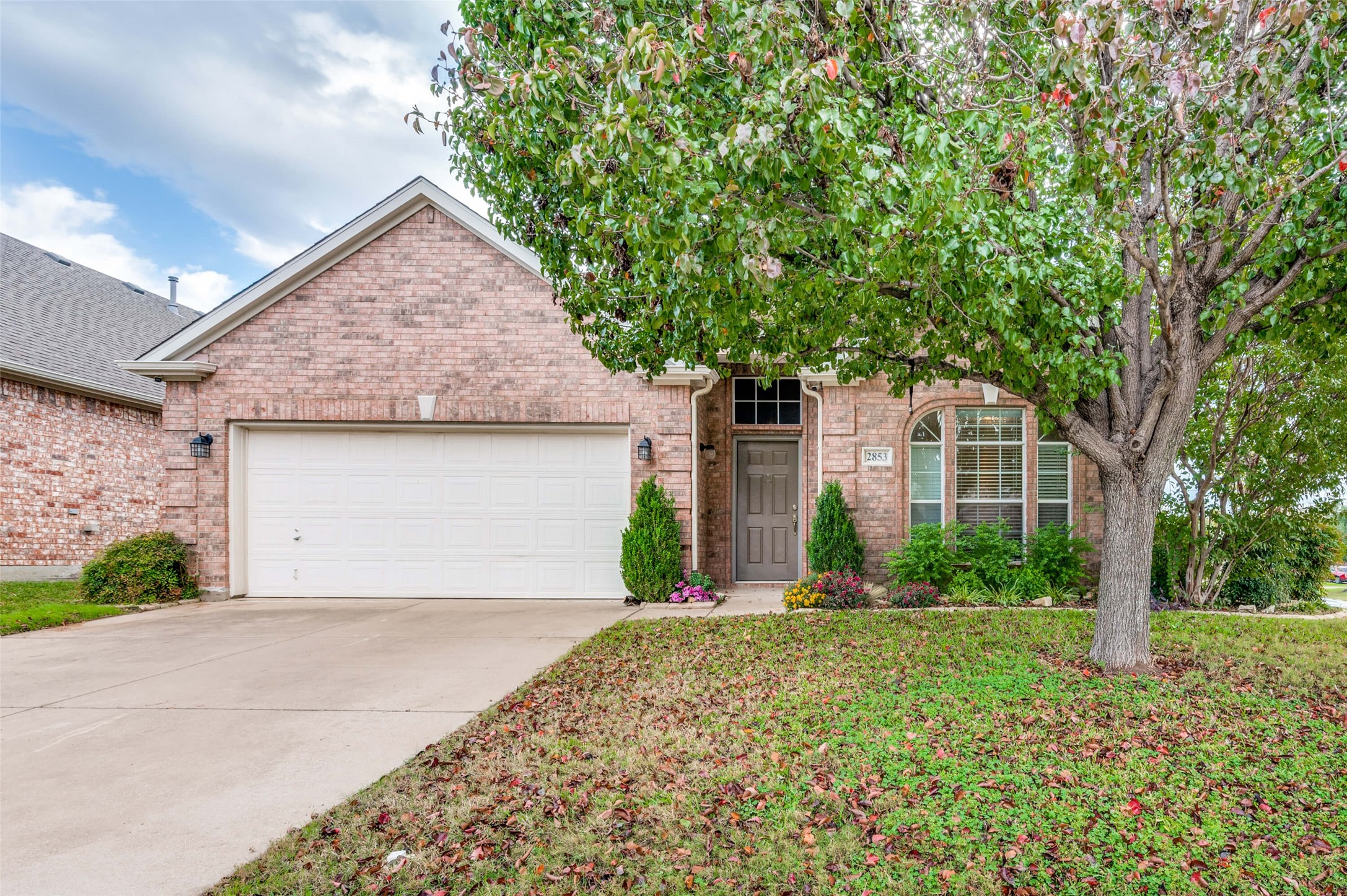 2853 Maple Creek Drive