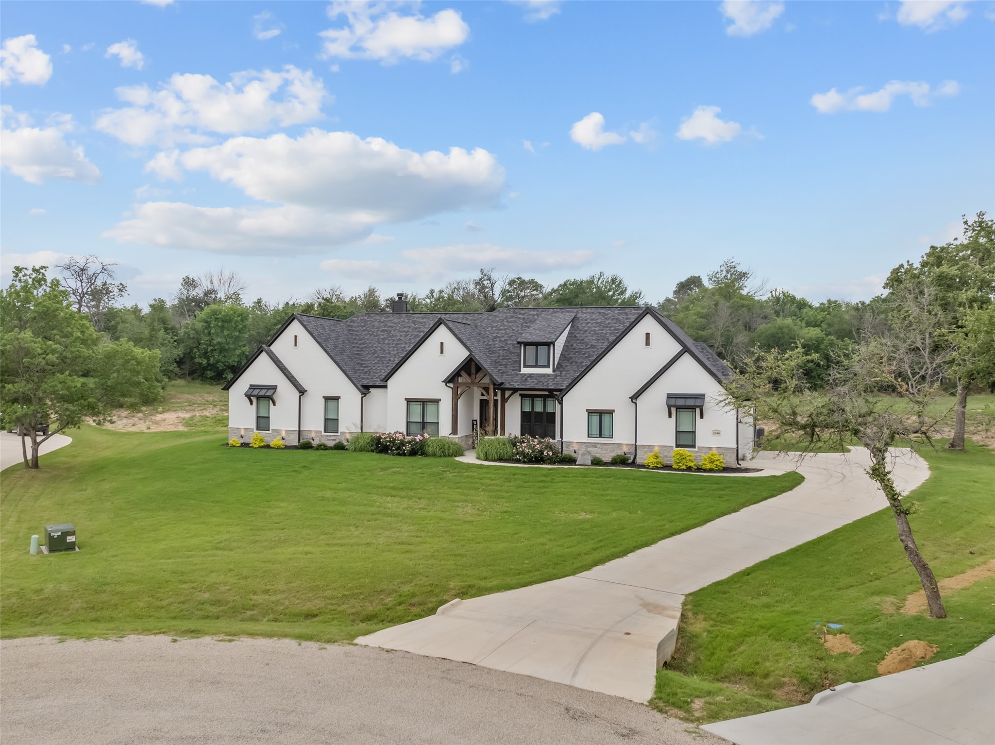 2040 Shady Creek Crossing