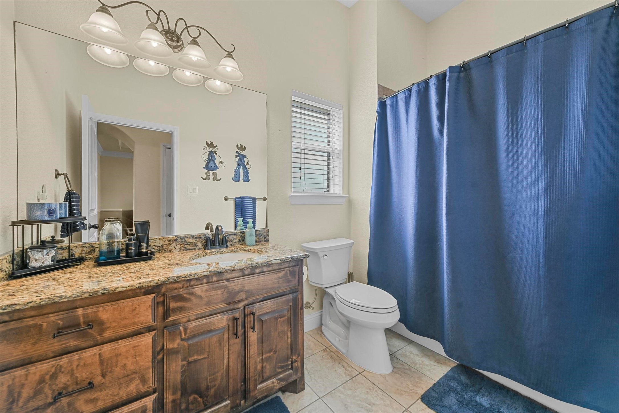 133 Williamsburg Lane