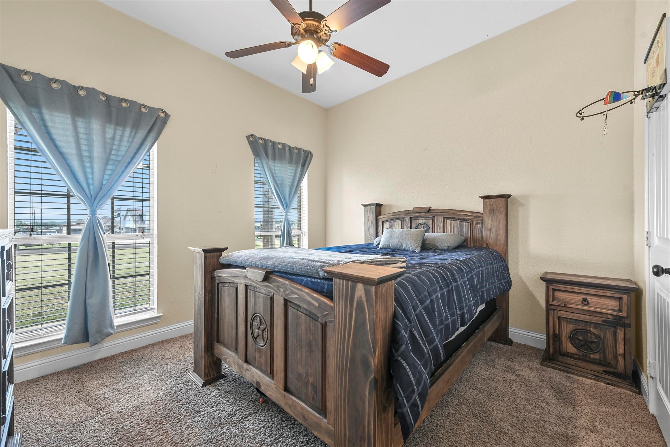 133 Williamsburg Lane
