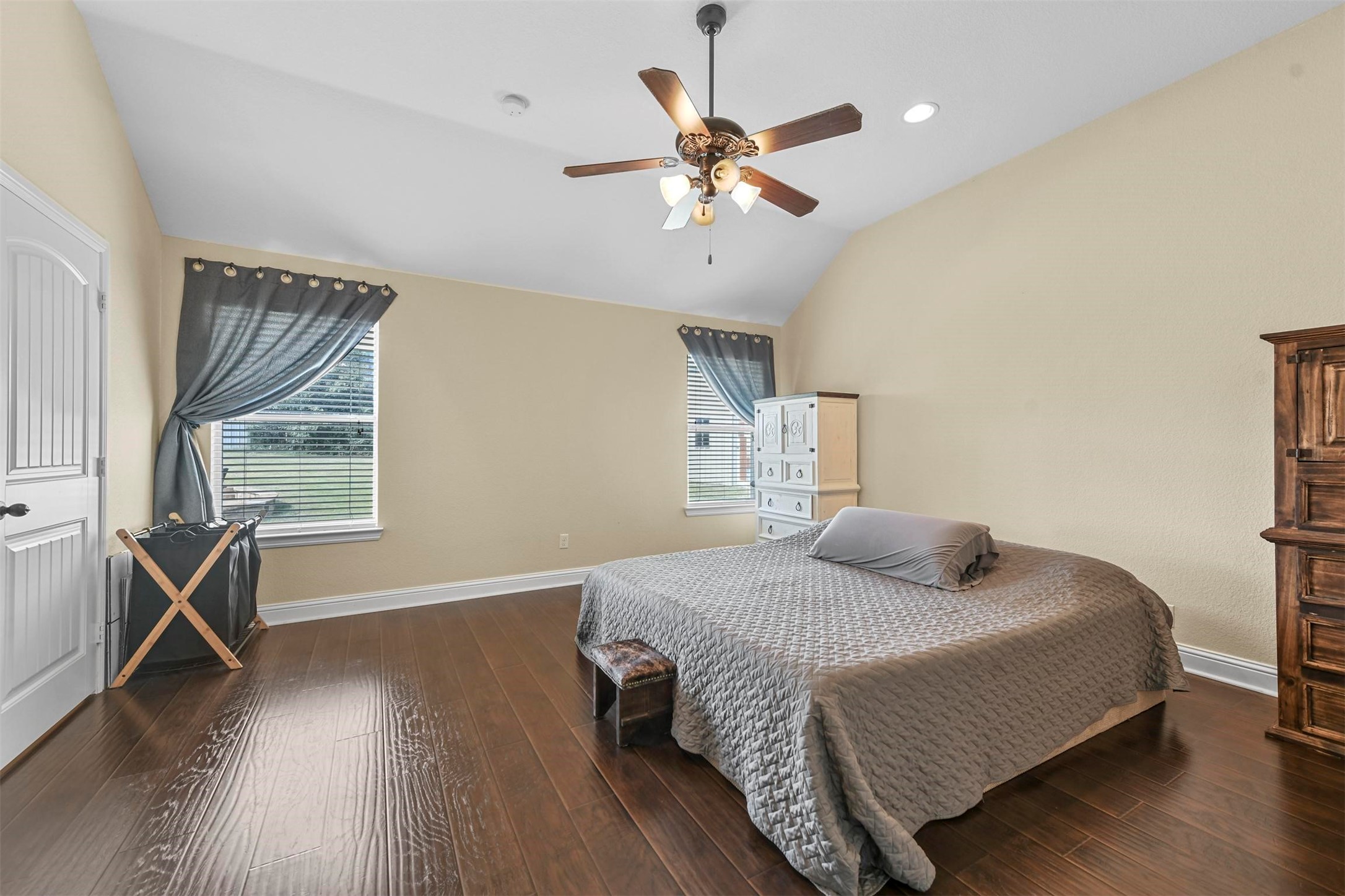 133 Williamsburg Lane
