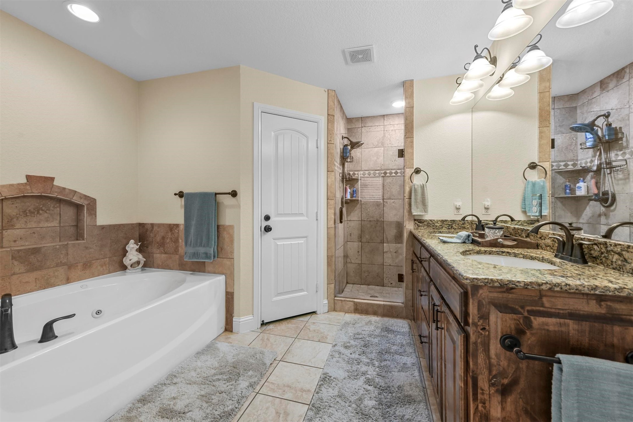 133 Williamsburg Lane