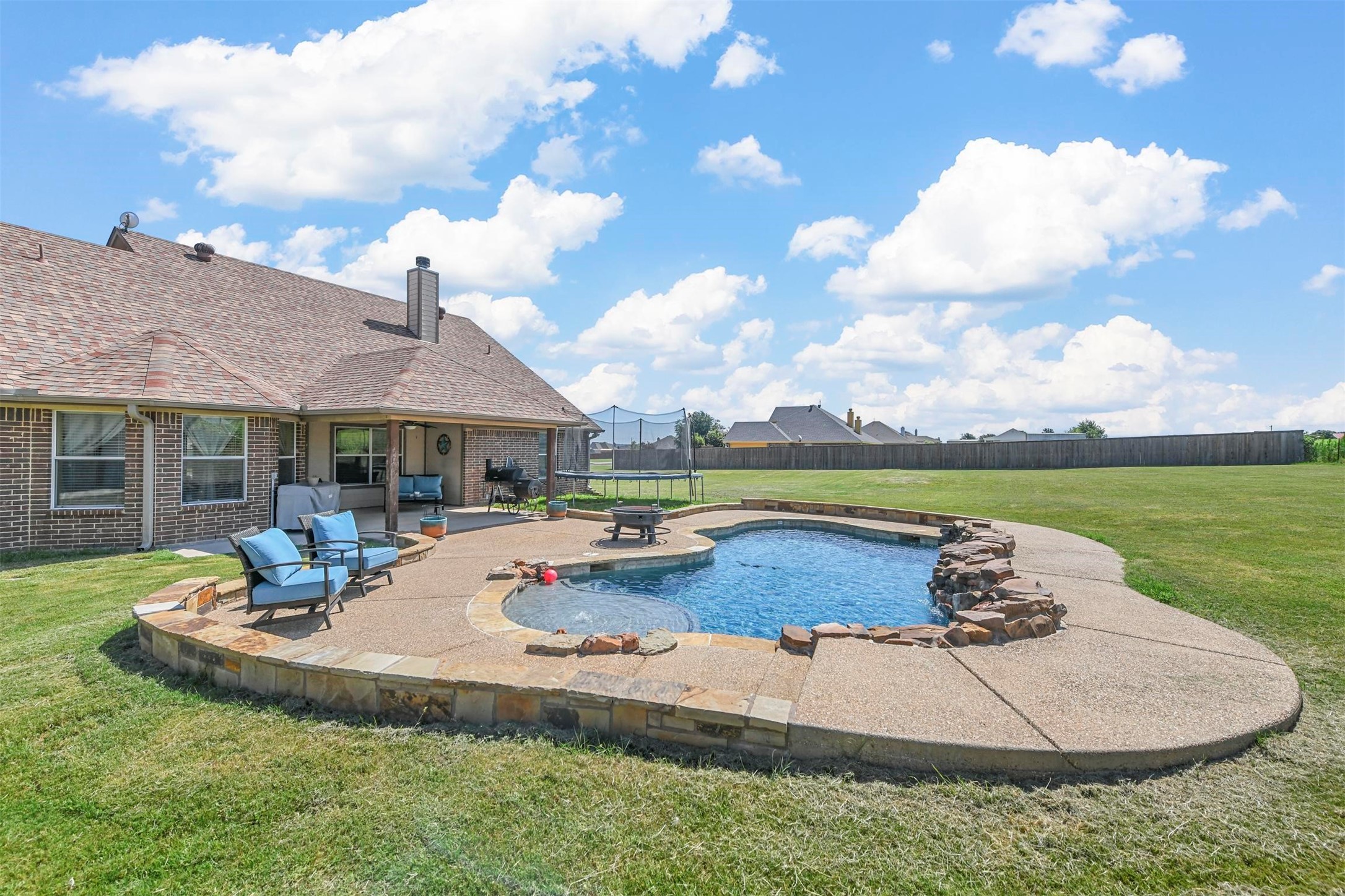 133 Williamsburg Lane