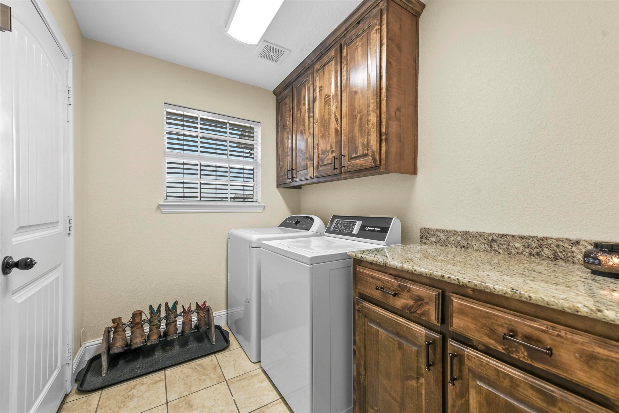133 Williamsburg Lane