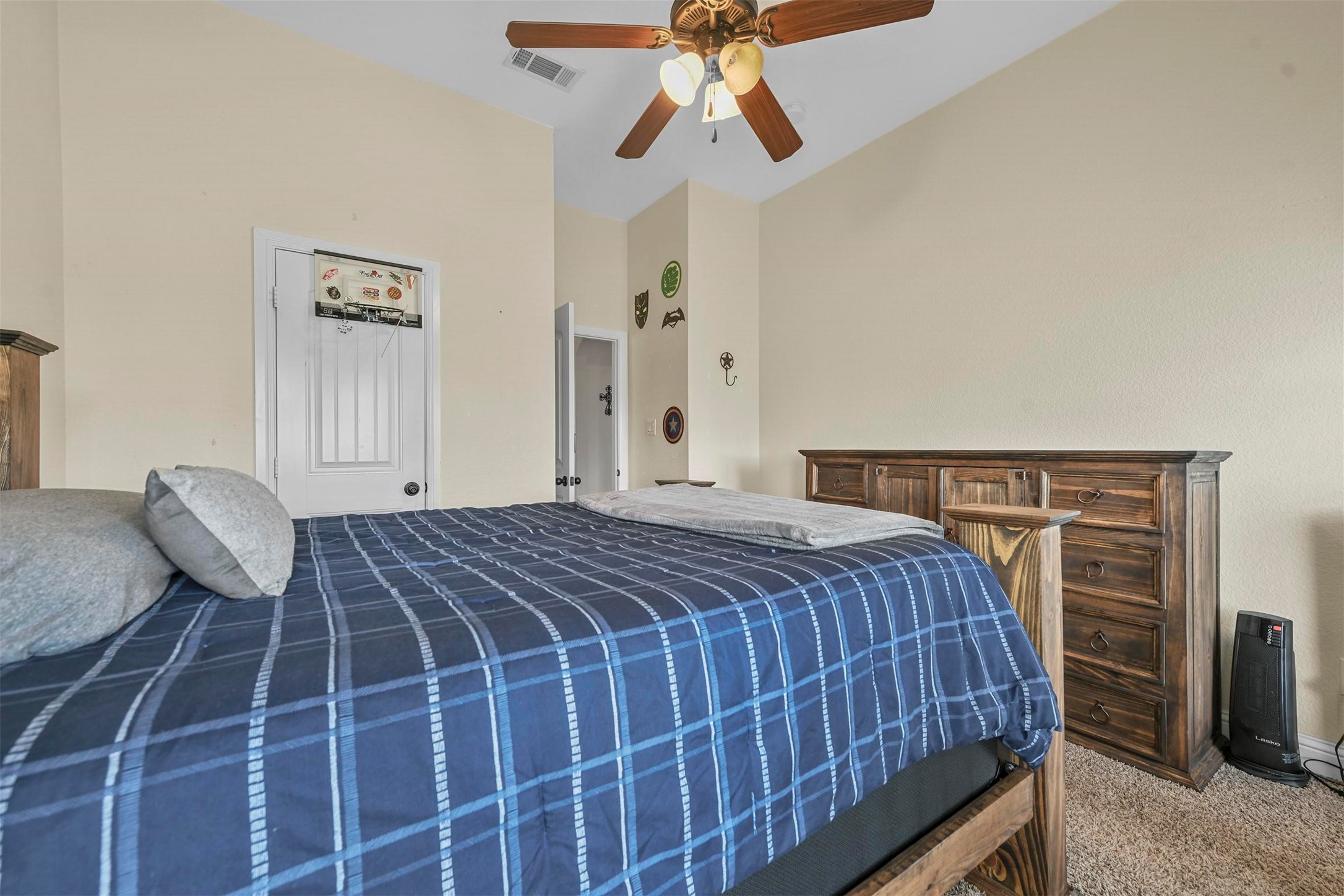 133 Williamsburg Lane