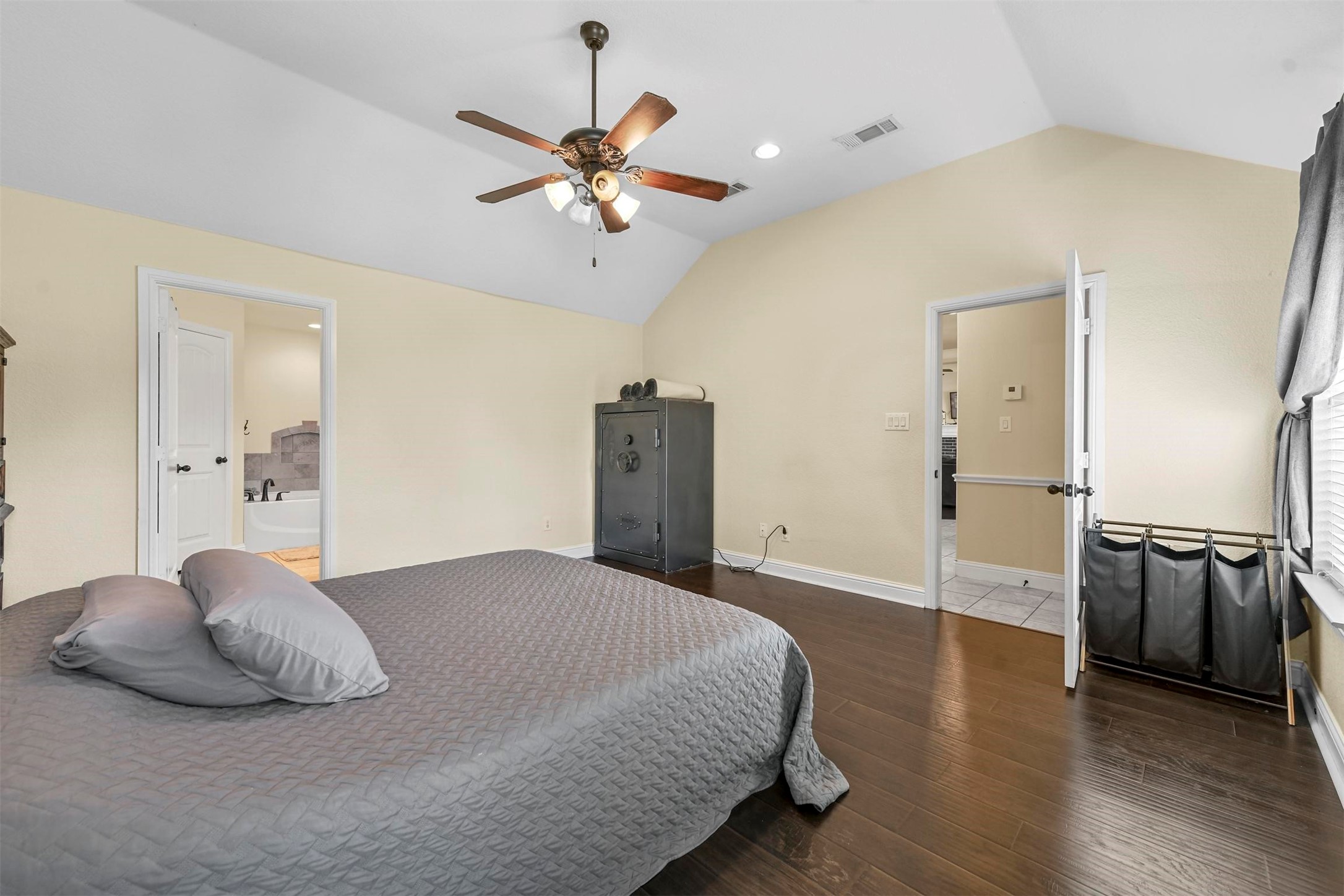133 Williamsburg Lane