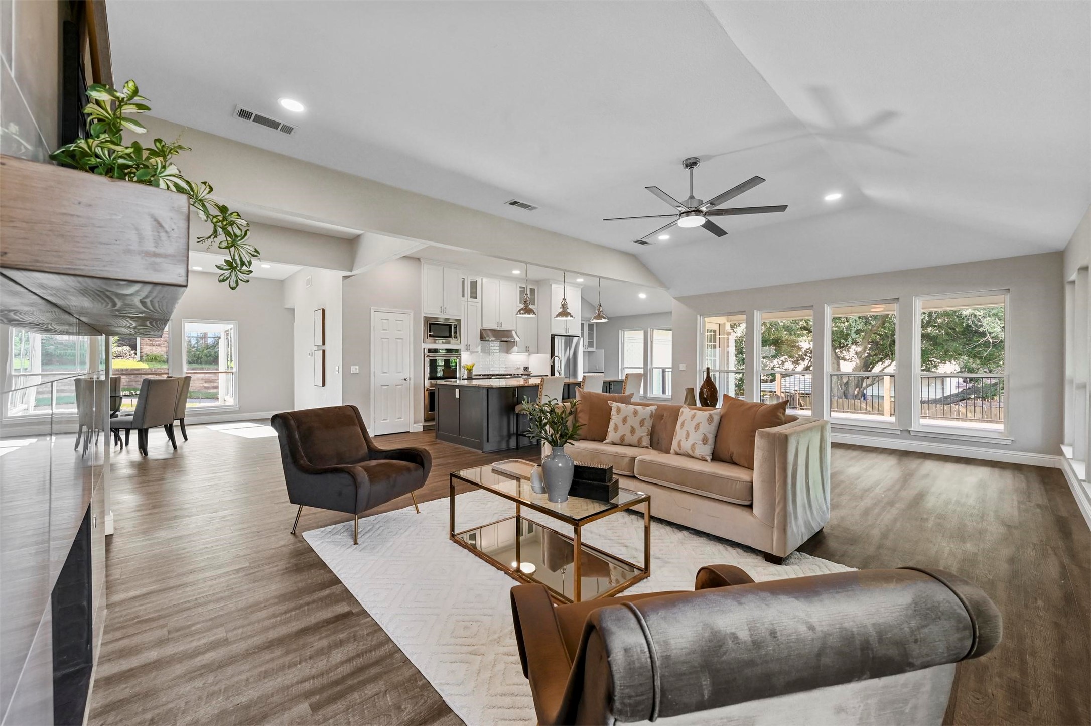 1217 Crest Drive