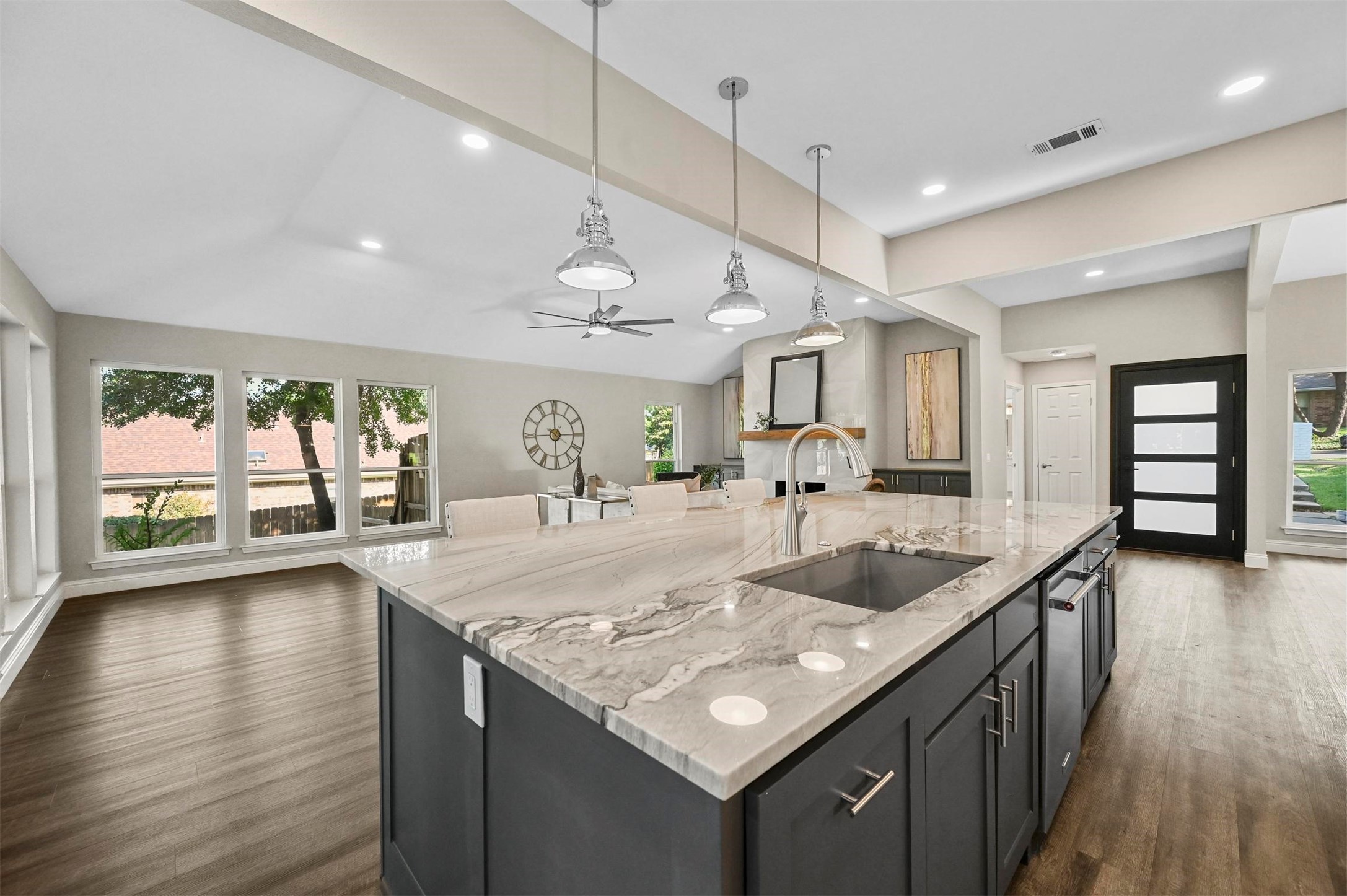 1217 Crest Drive