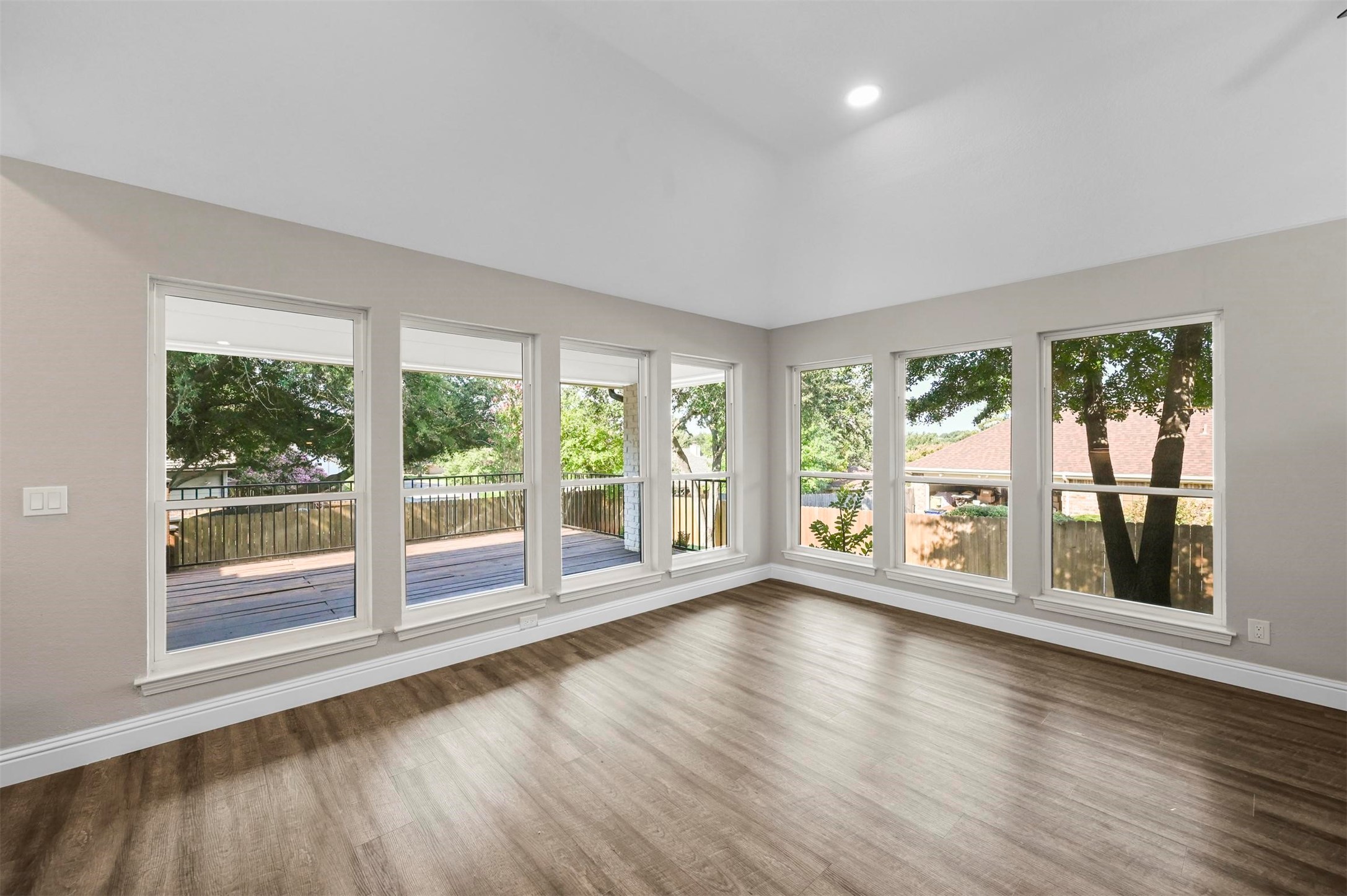 1217 Crest Drive
