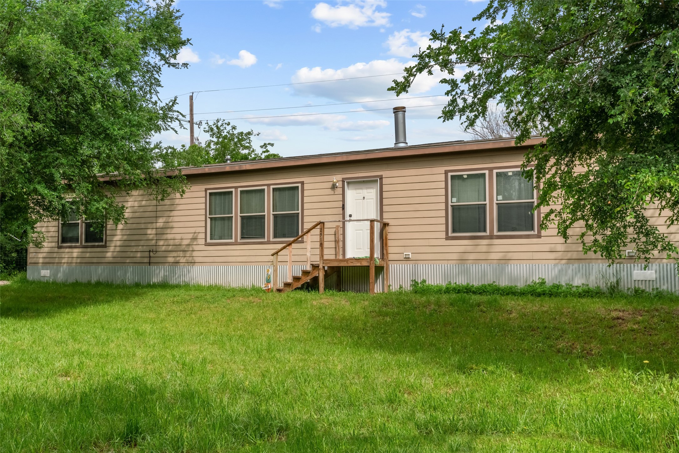 2518 River View Trail