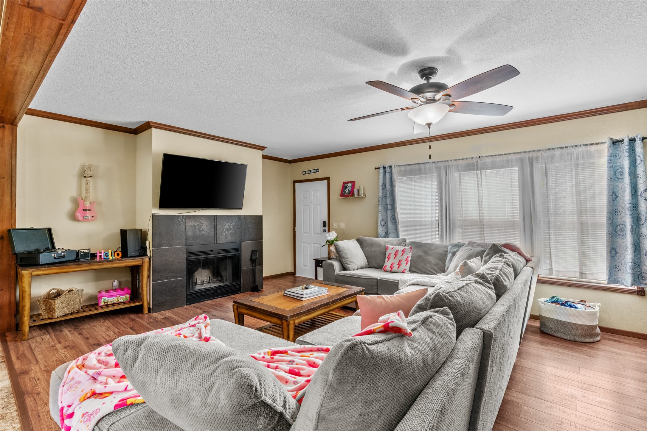 2518 River View Trail