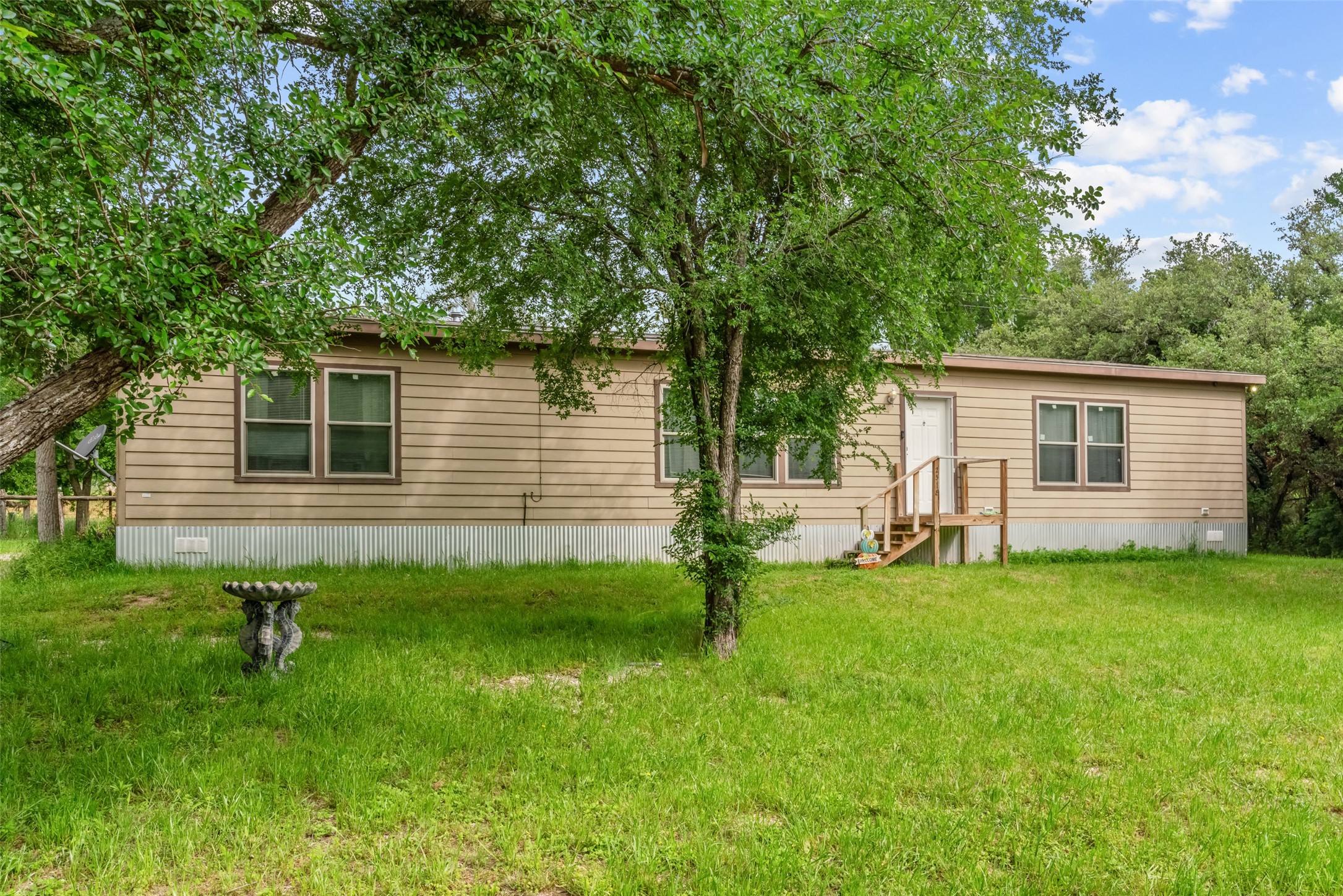 2518 River View Trail