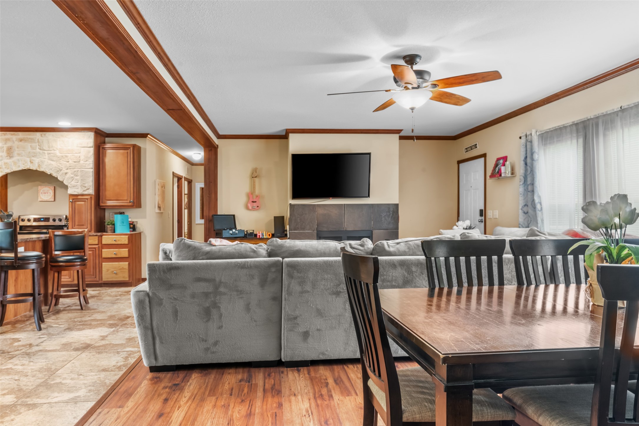2518 River View Trail