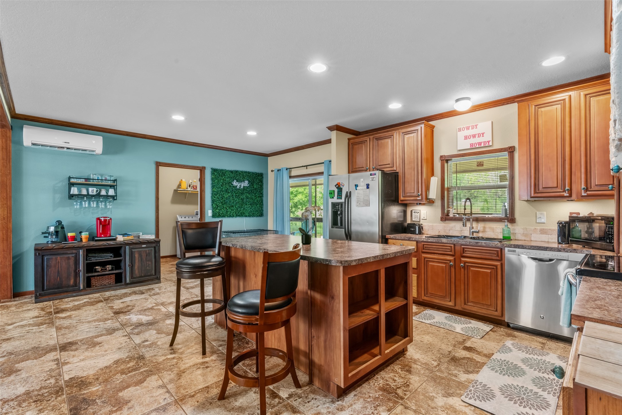 2518 River View Trail