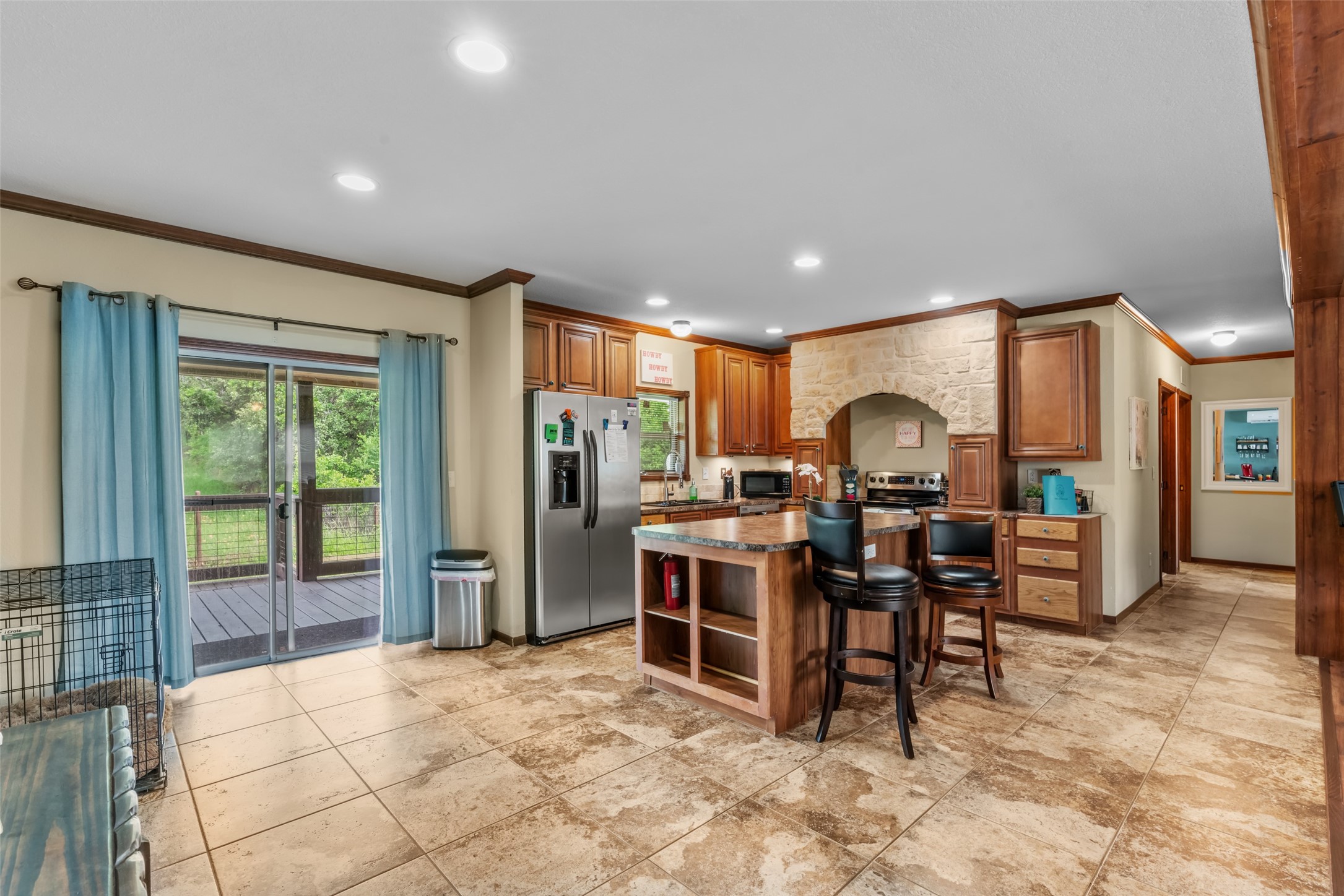2518 River View Trail