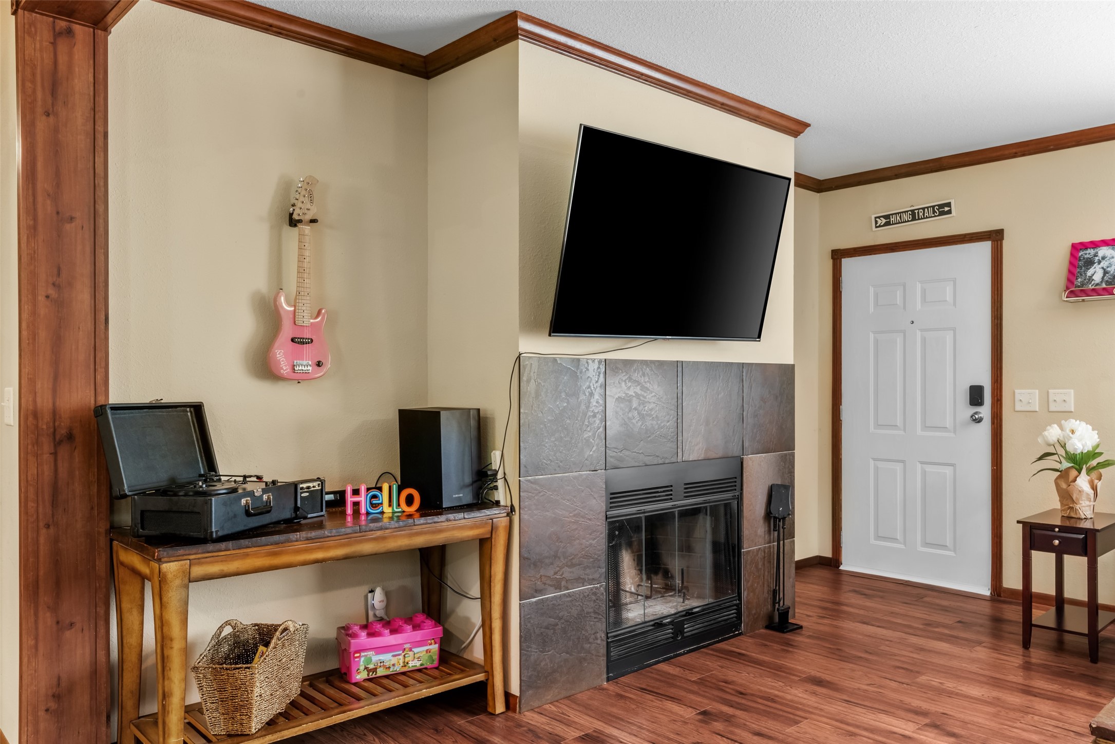 2518 River View Trail