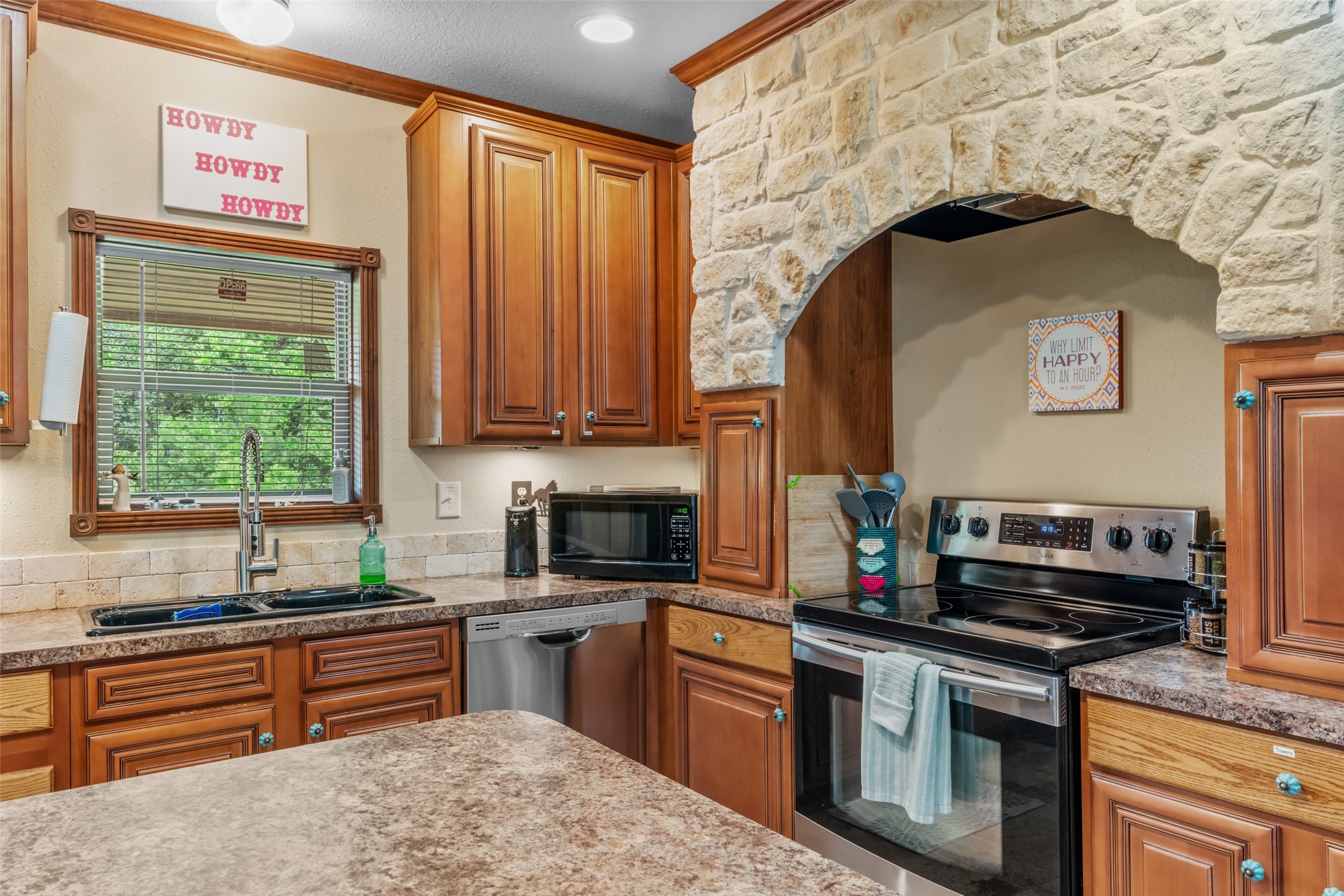2518 River View Trail