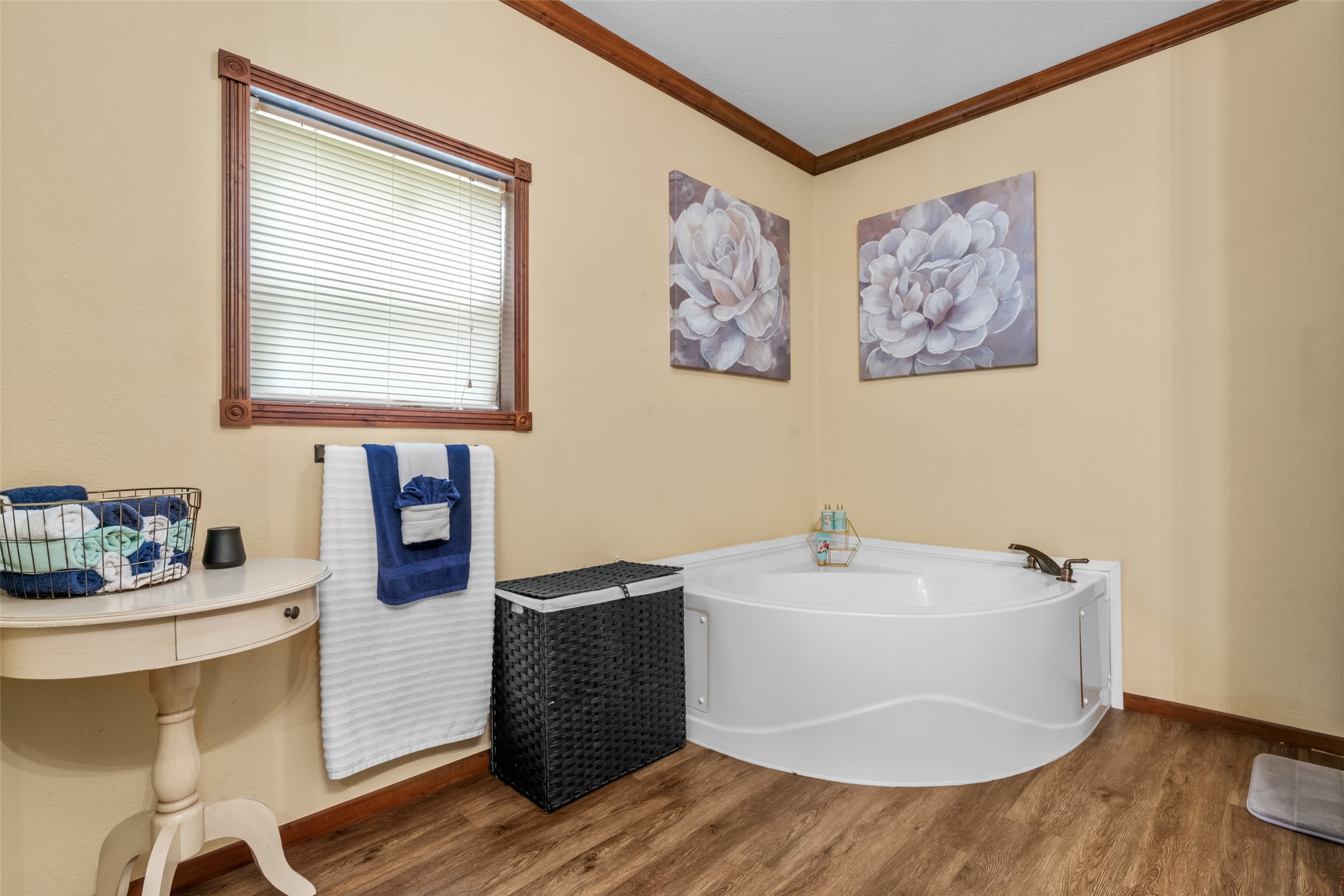 2518 River View Trail