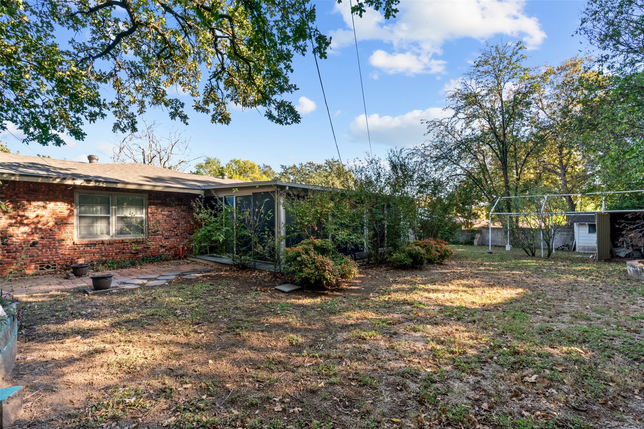 545 Hurstview Drive