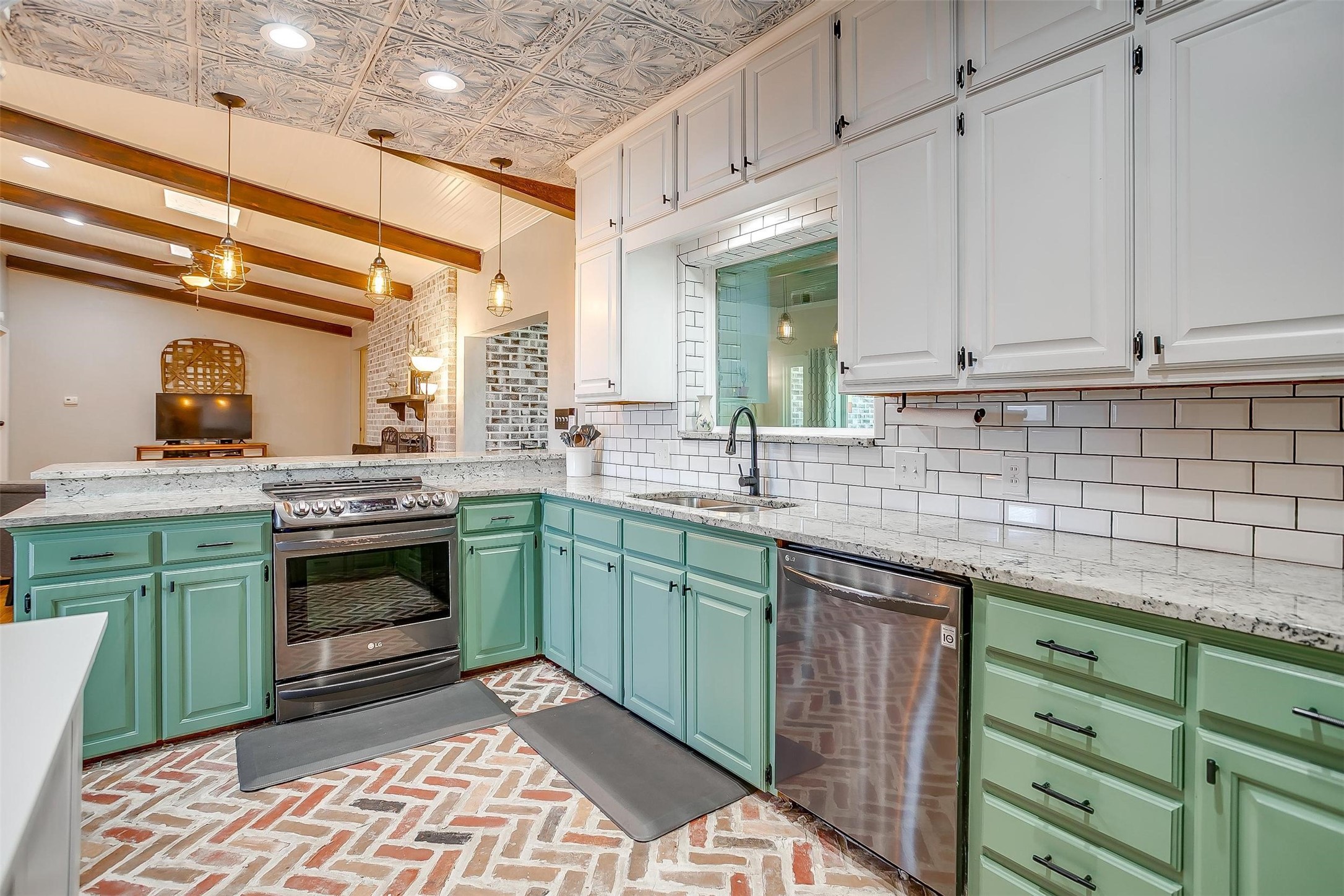 1451 Vine Street