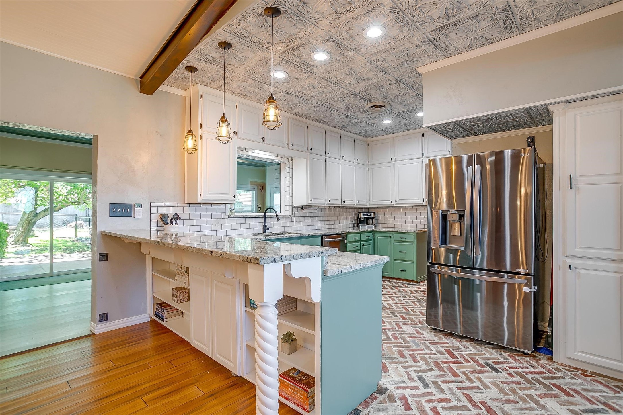 1451 Vine Street