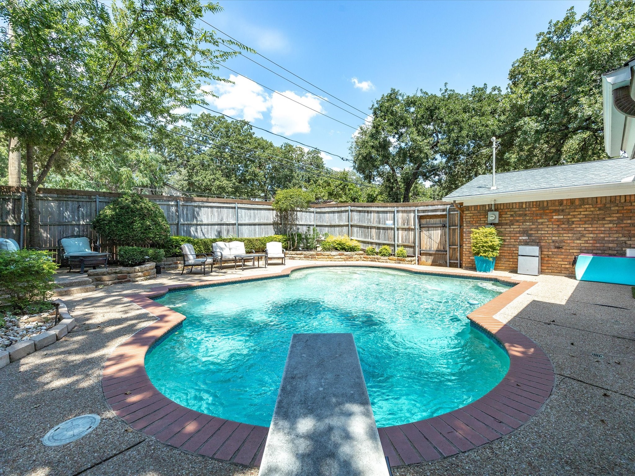 4908 Ridgeline Drive