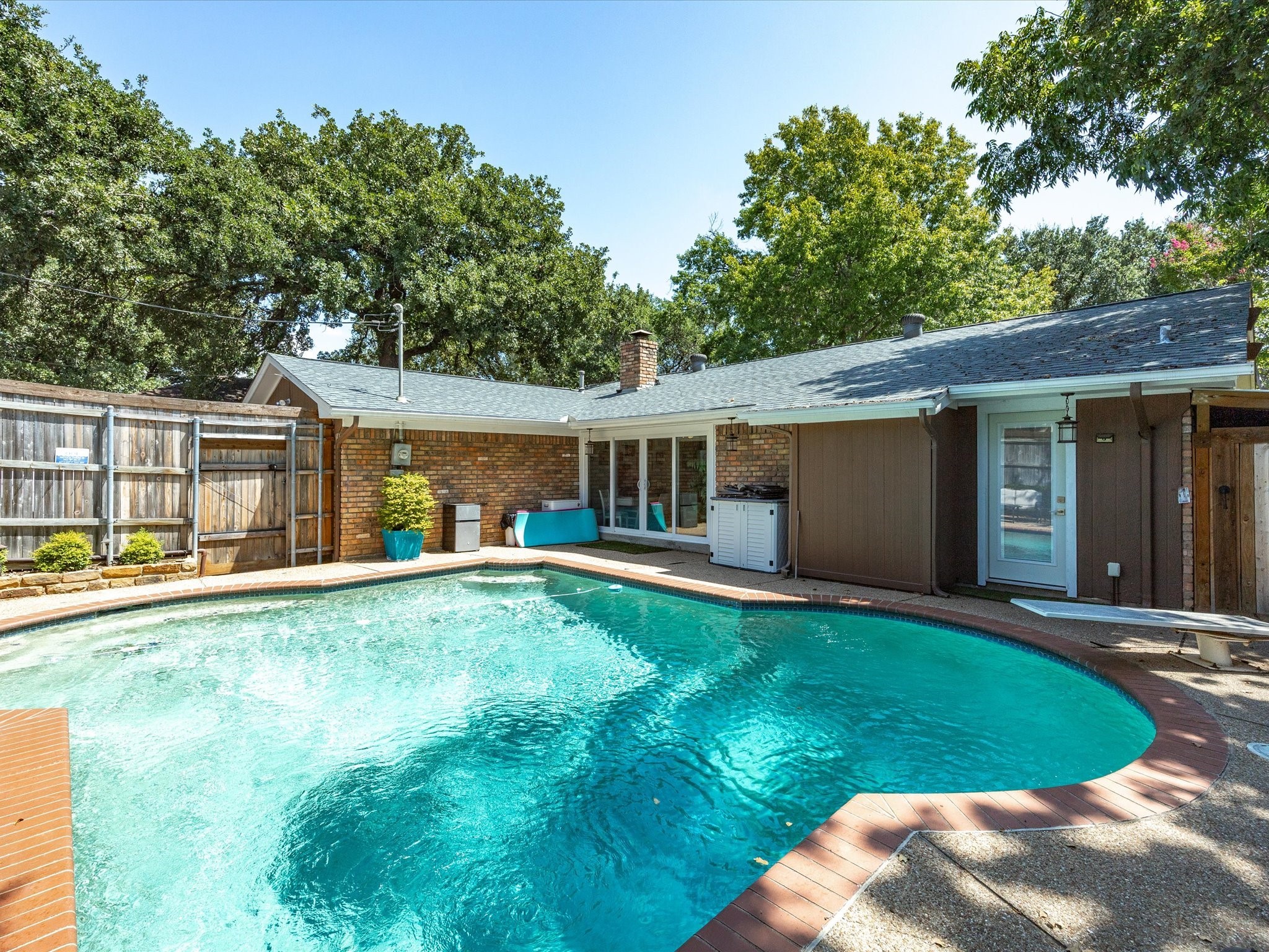 4908 Ridgeline Drive