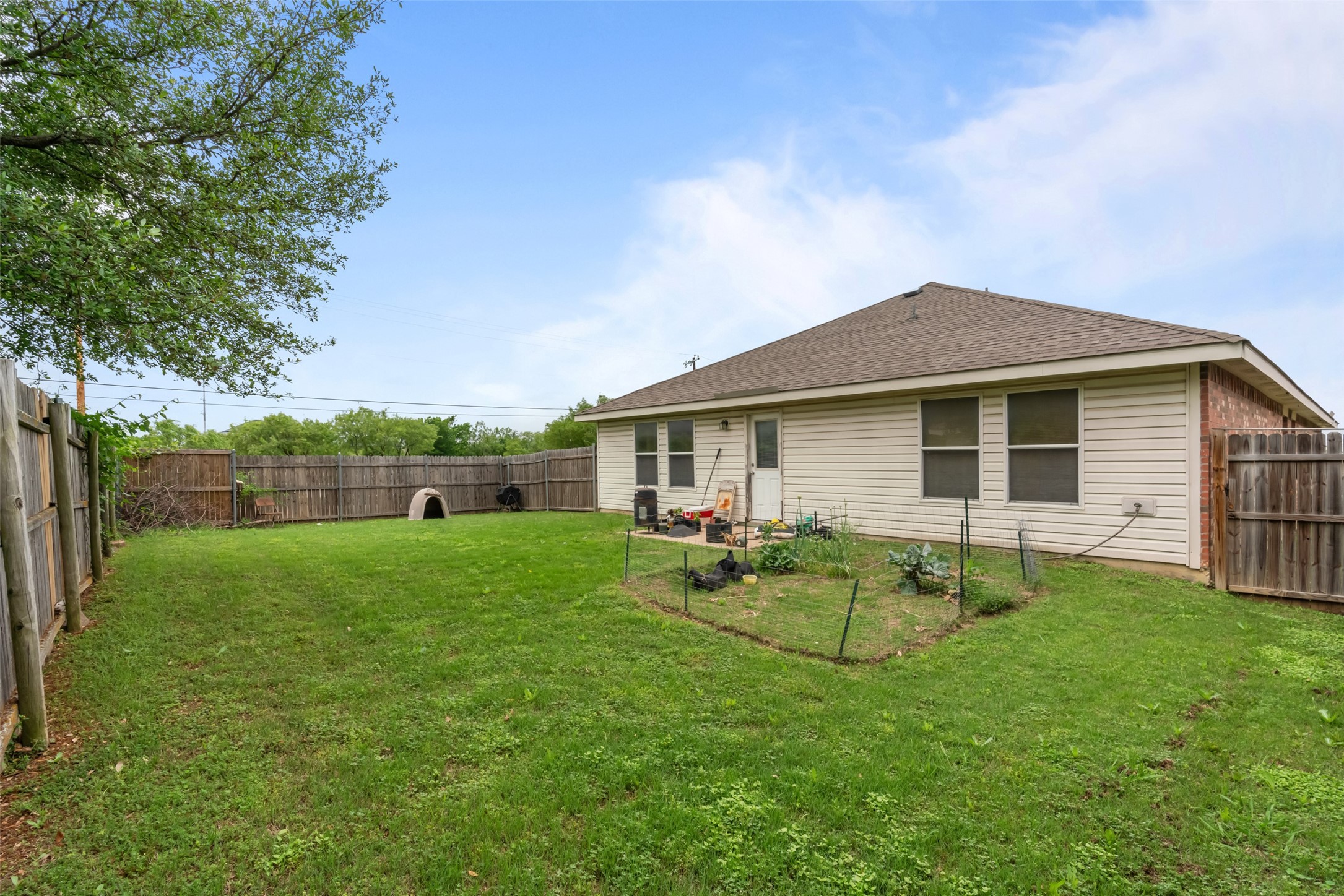 1300 Castle Ridge Road