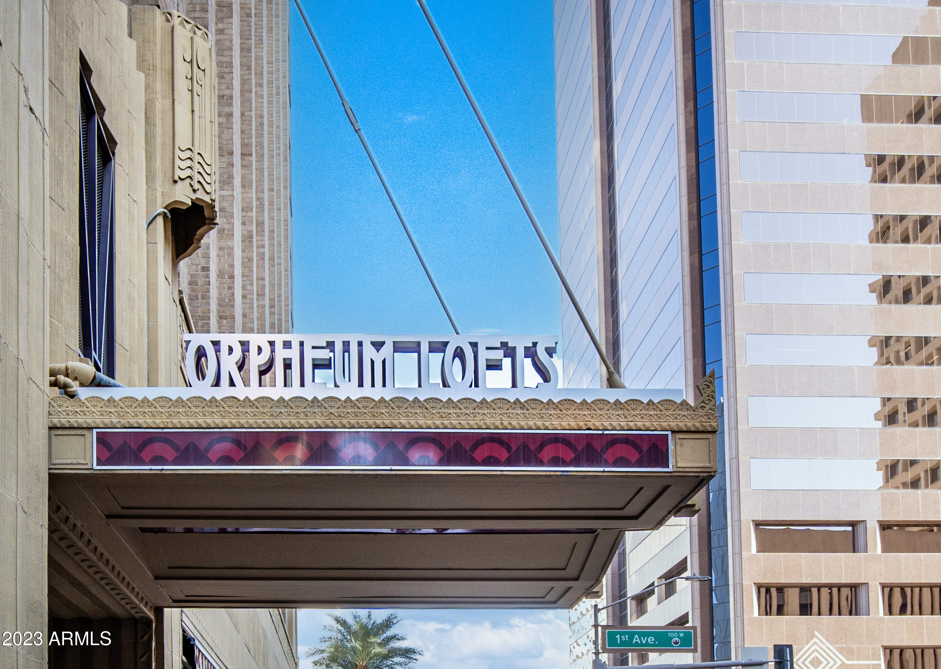 114 W ADAMS Street, 407
