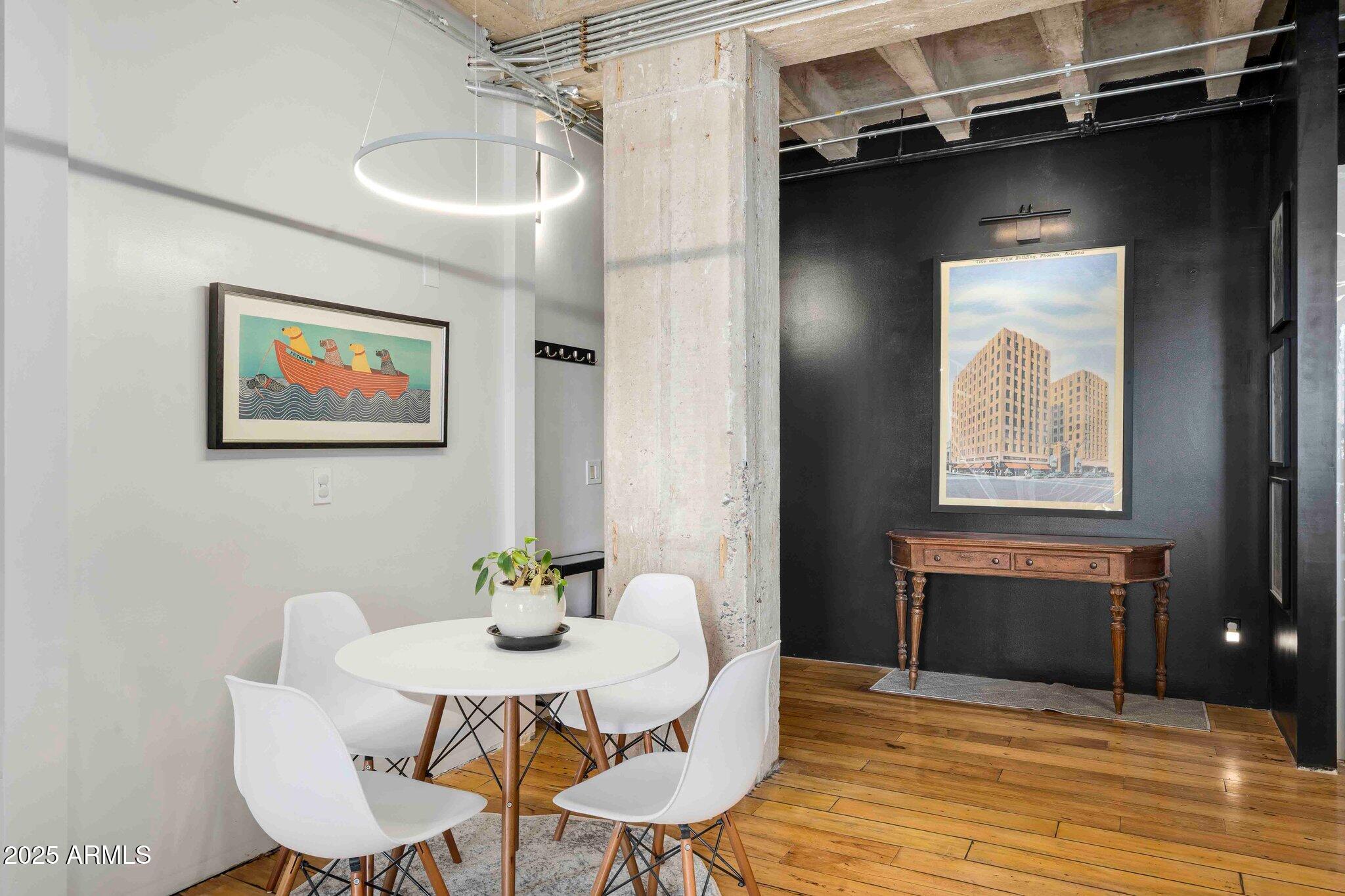 114 W ADAMS Street 808