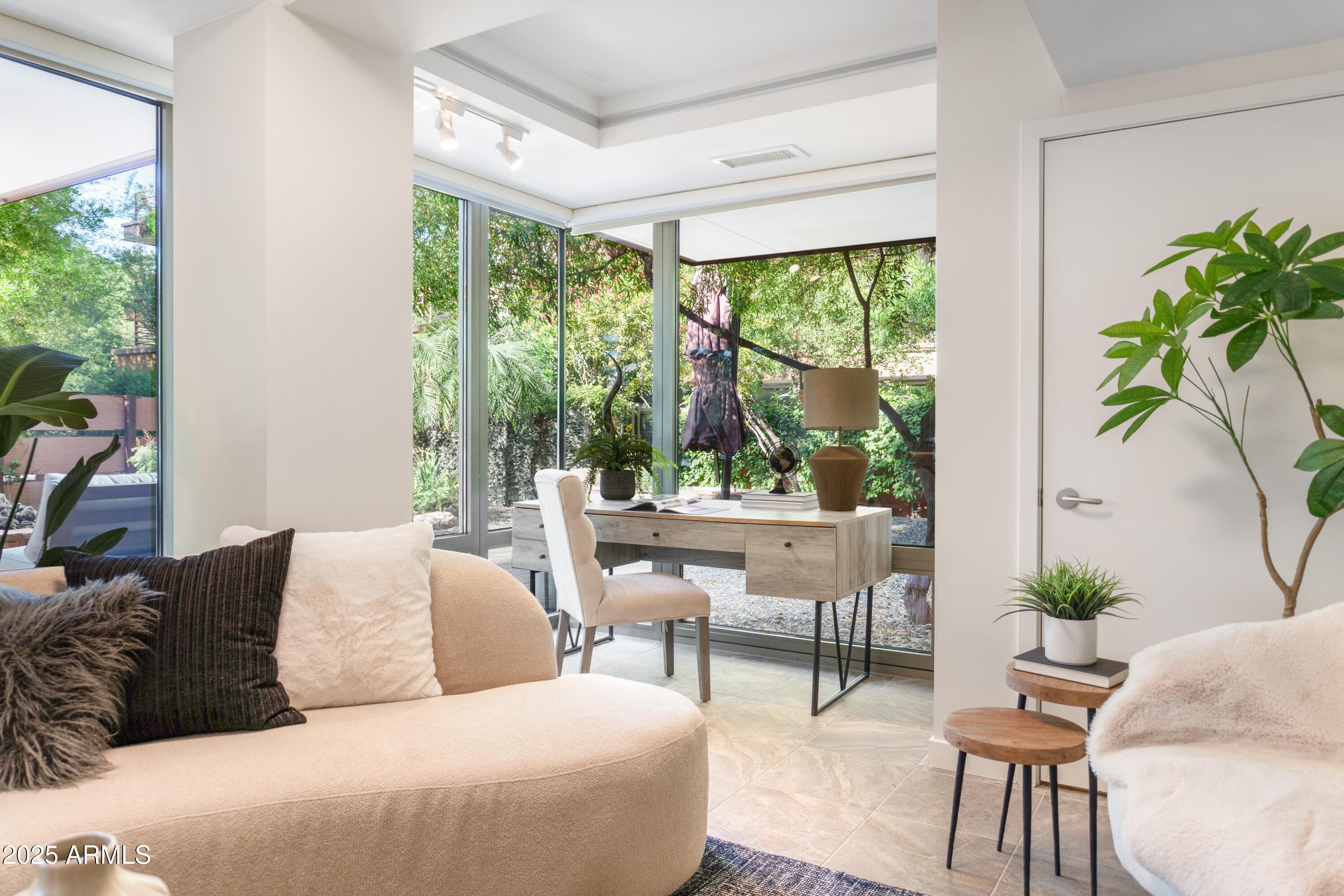 7117 E RANCHO VISTA Drive 1012