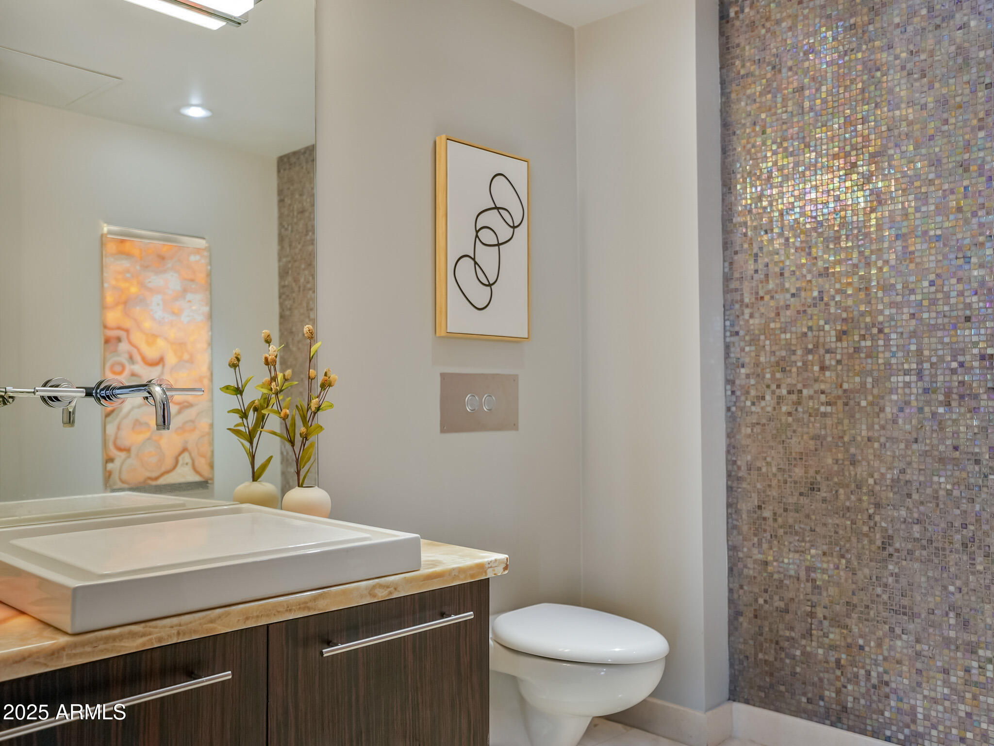 114 W ADAMS Street PH