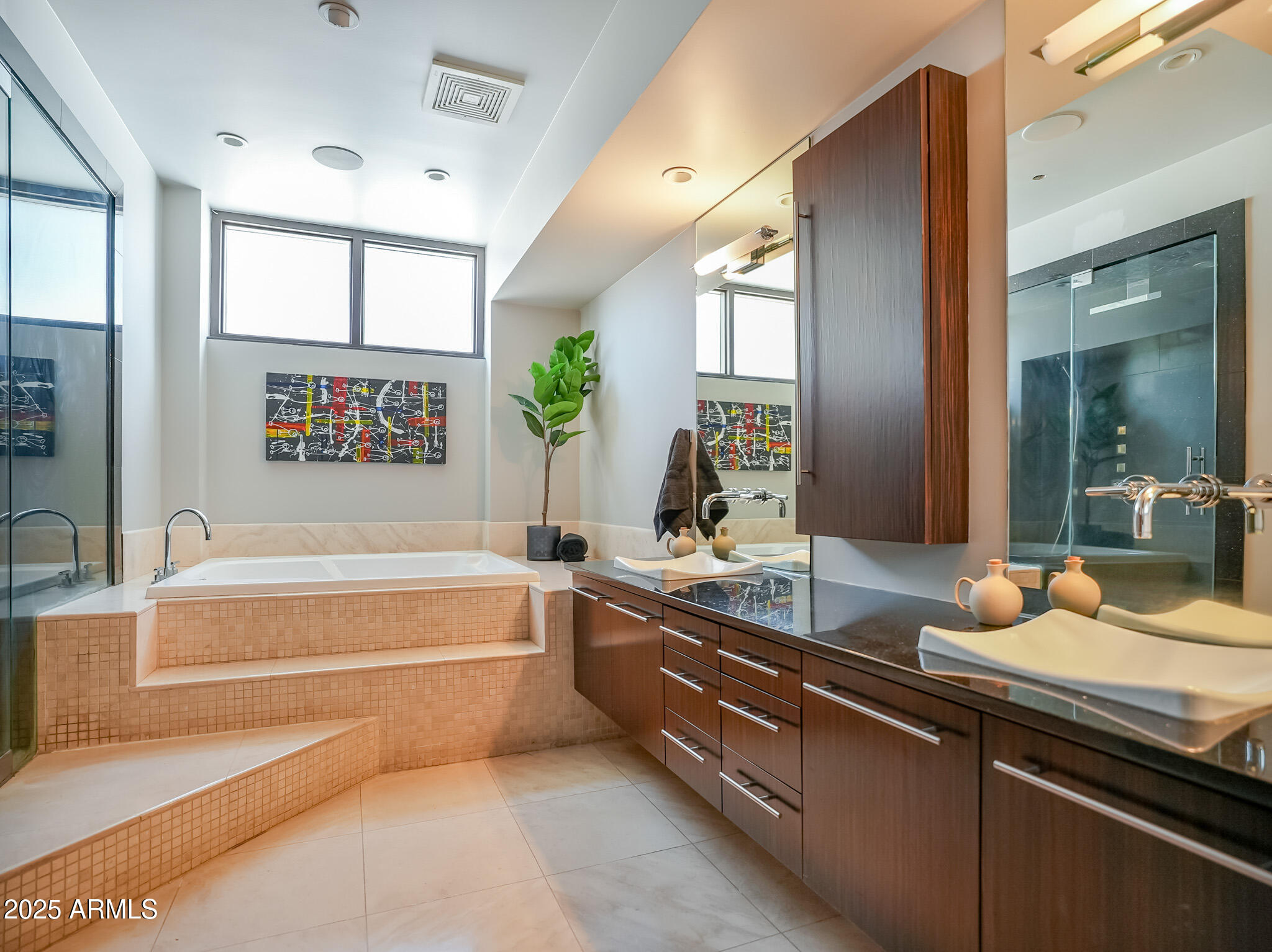 114 W ADAMS Street PH