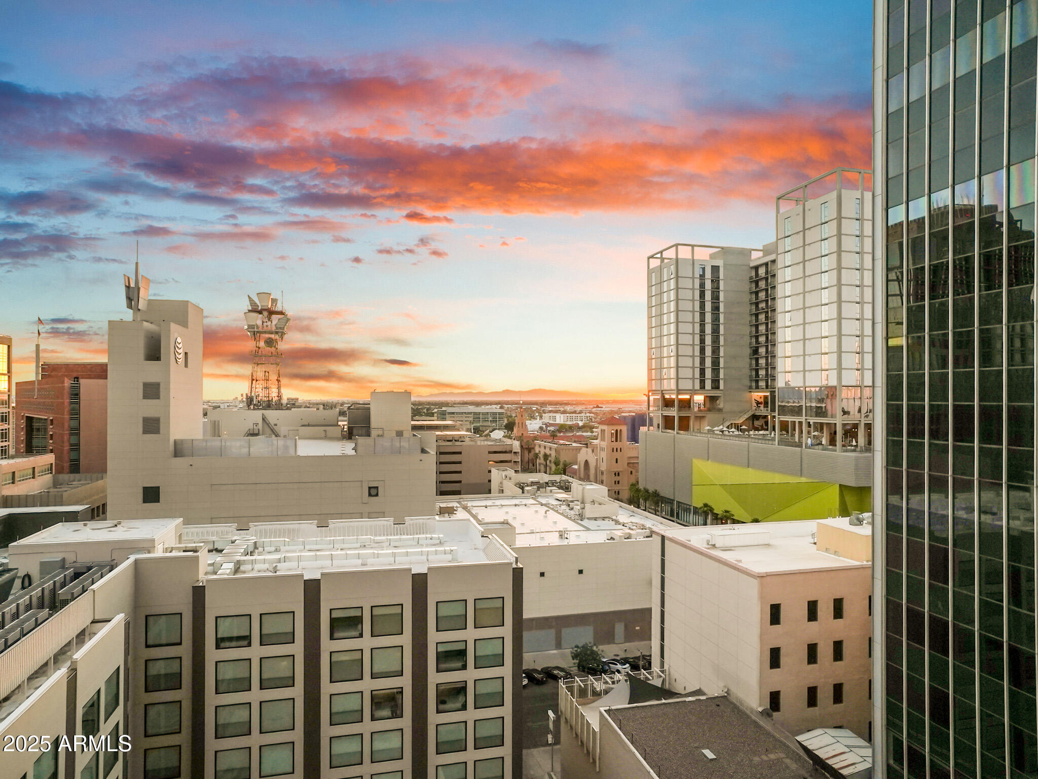 114 W ADAMS Street PH