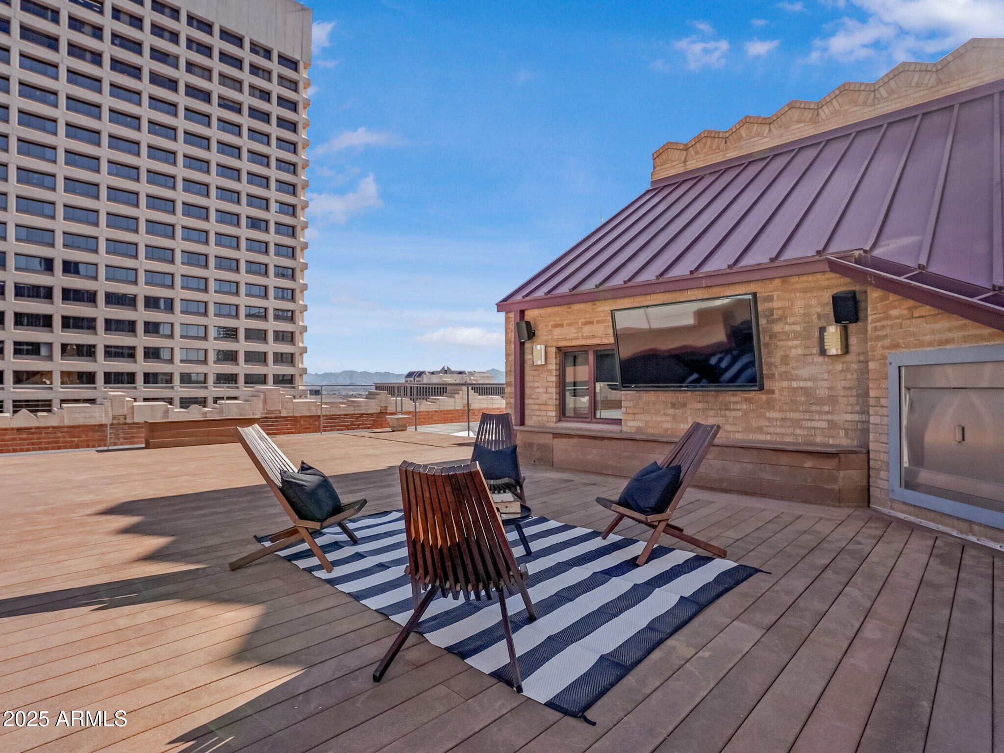 114 W ADAMS Street PH